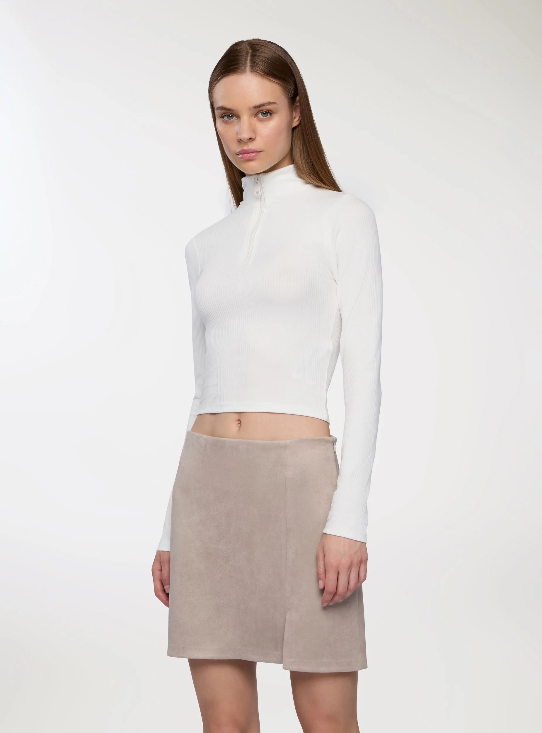 T-shirt con half zip - Image 4