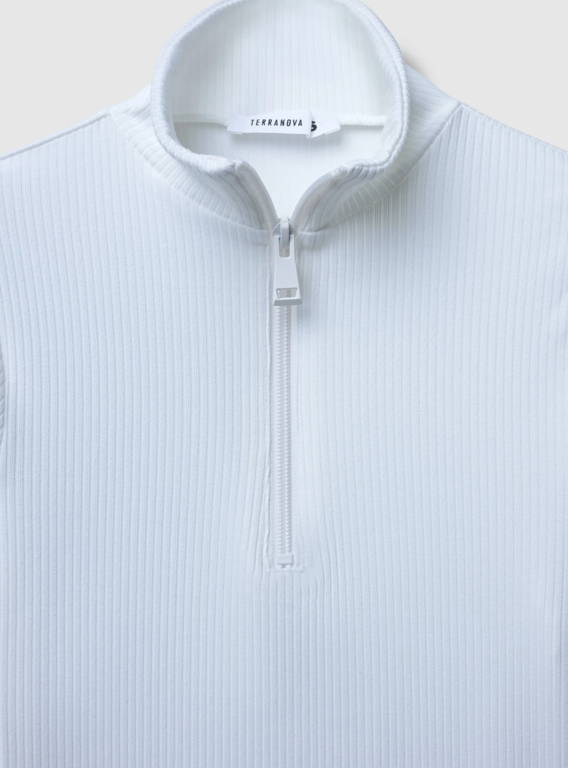 T-shirt con half zip - Image 7