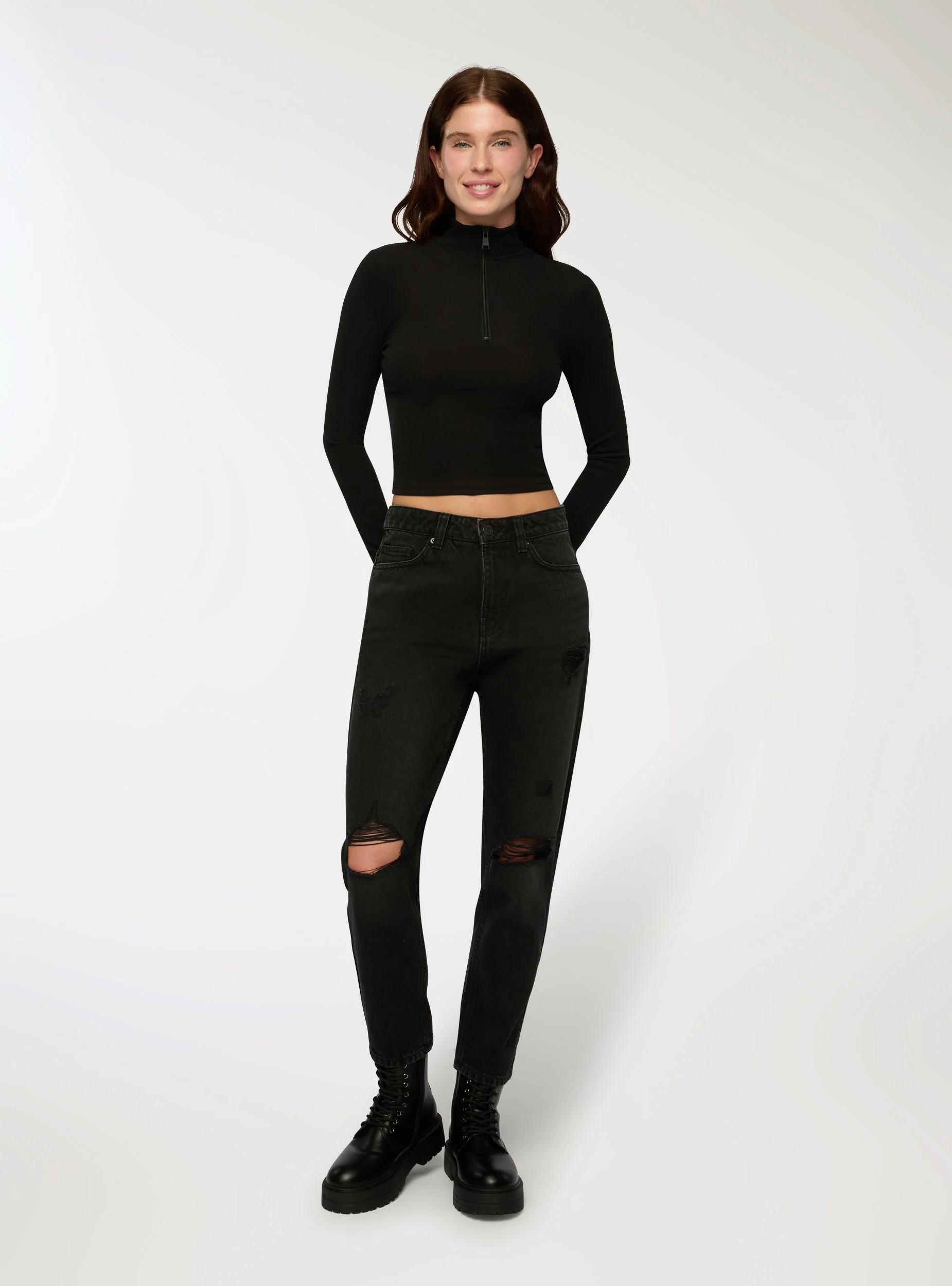 T-shirt con half zip - Image 2