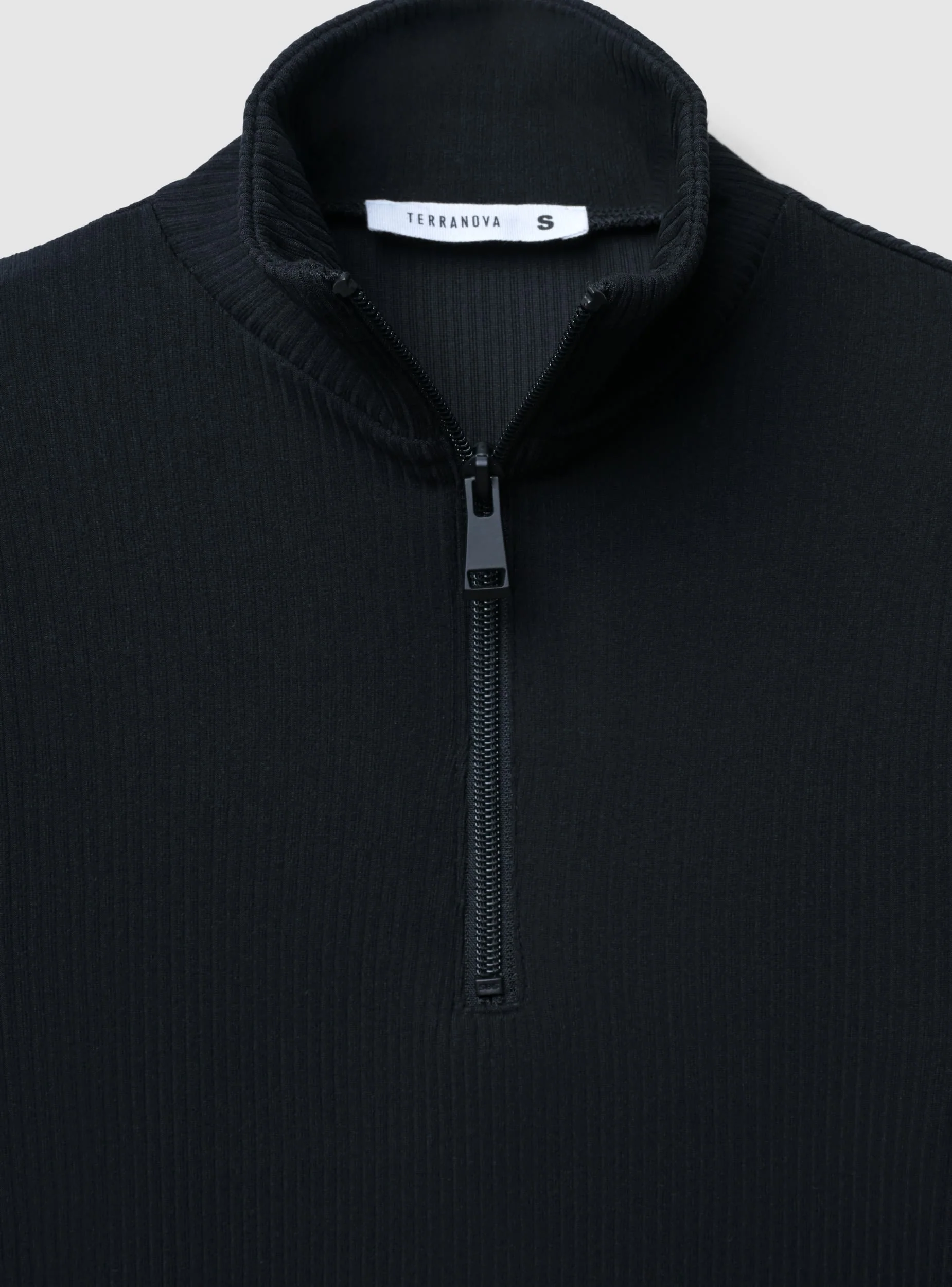 T-shirt con half zip - Image 7
