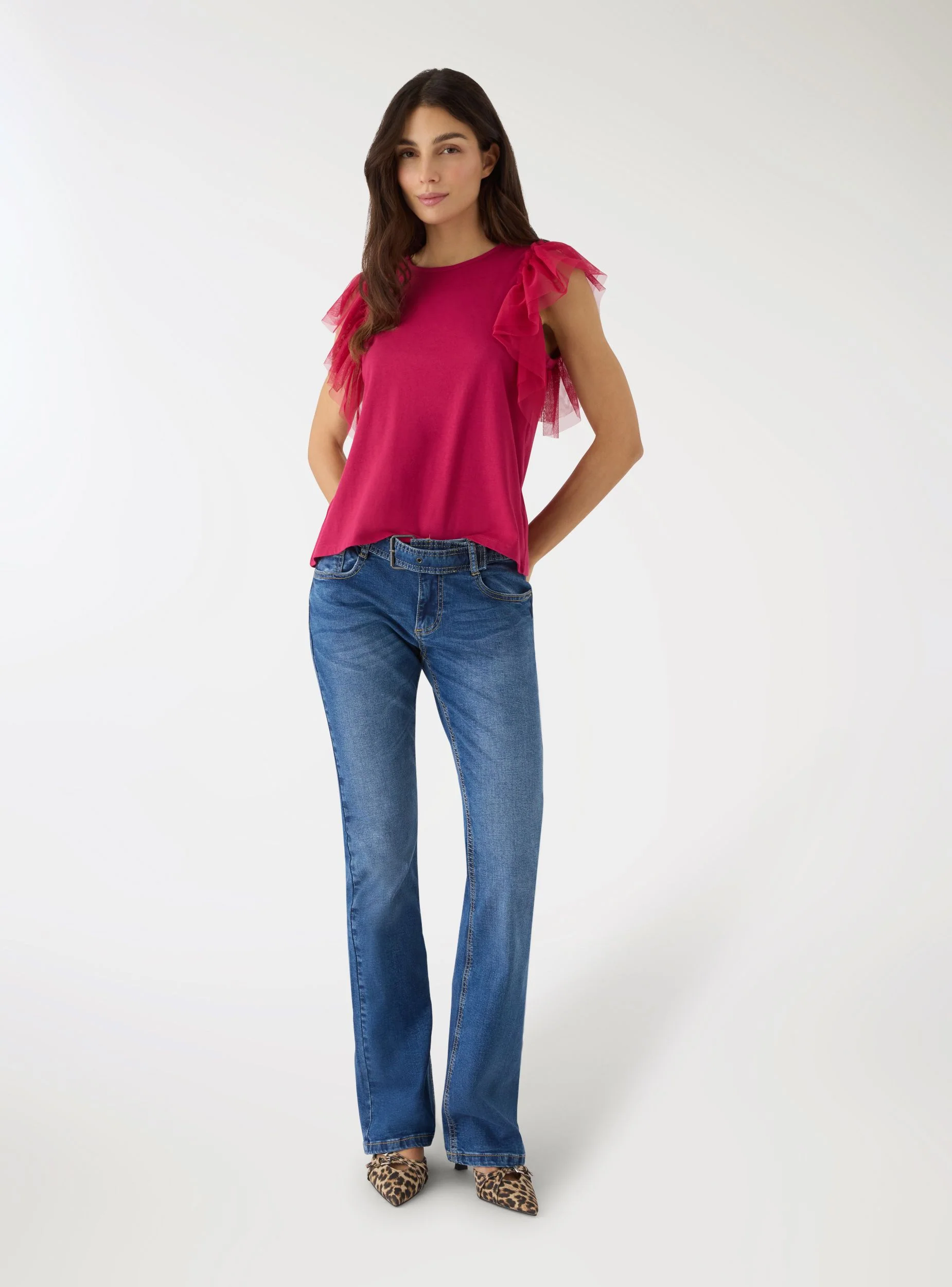 T-shirt con maniche a balze in tulle
