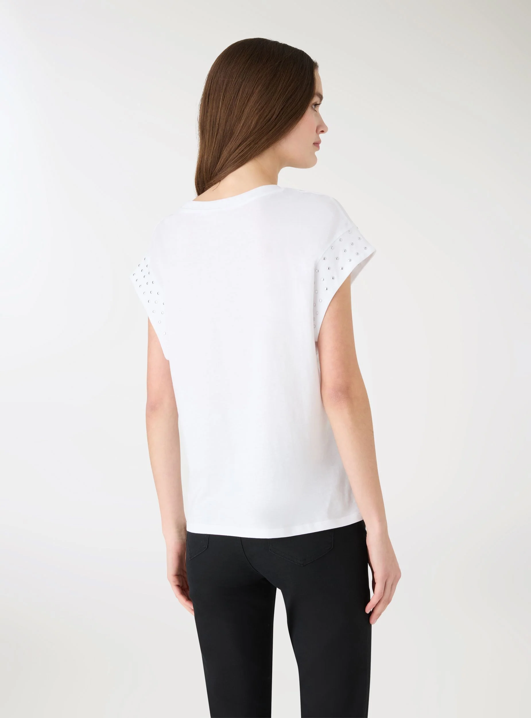 T-shirt con maniche con borchie - Image 2