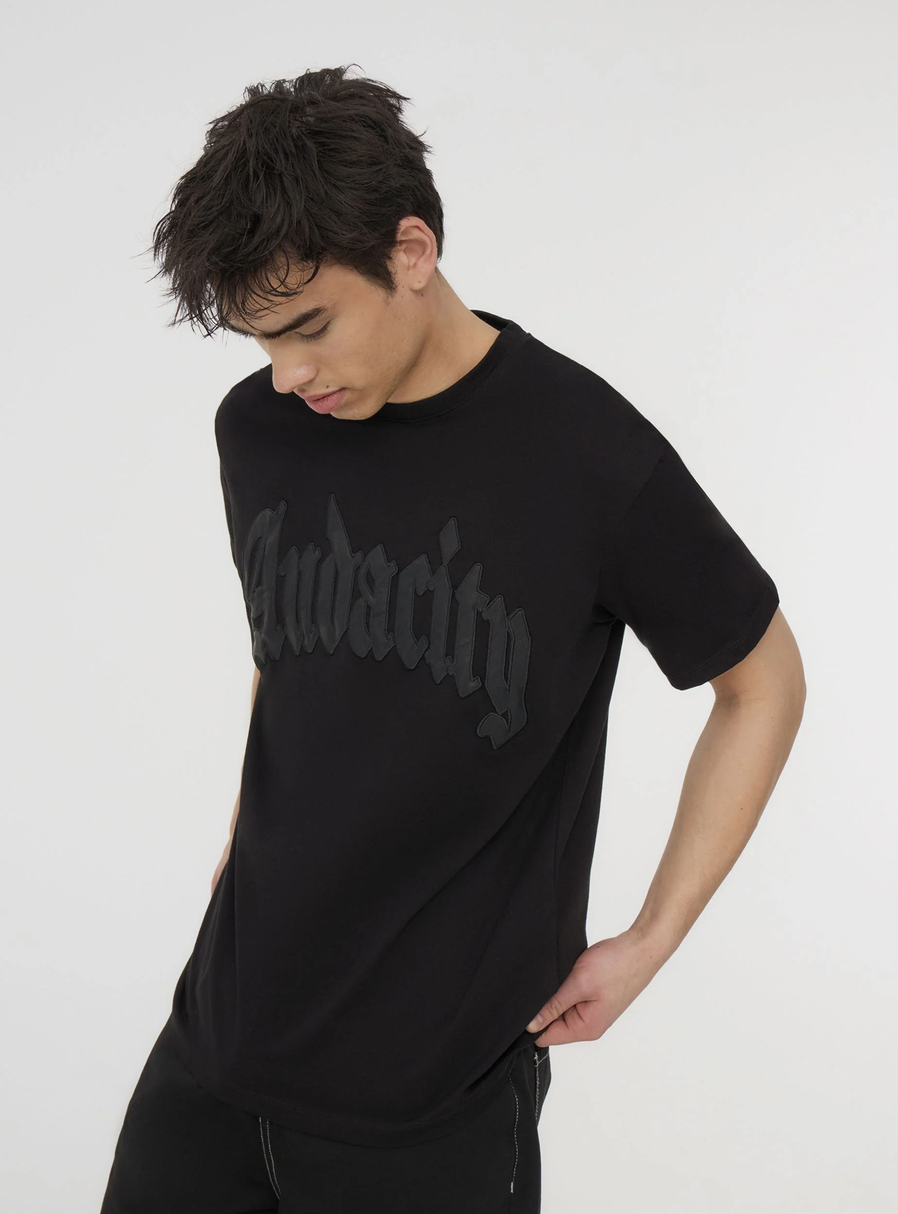T-shirt con patch - Image 3