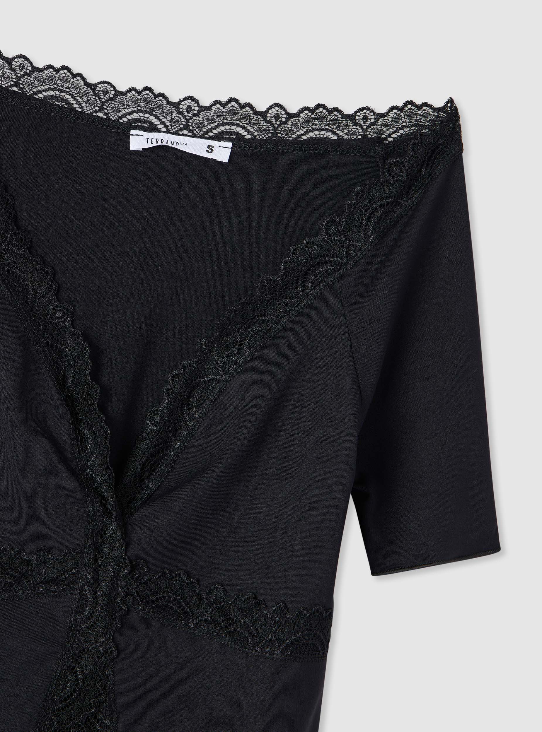 T-shirt con scollo a V e dettagli in pizzo - Image 7