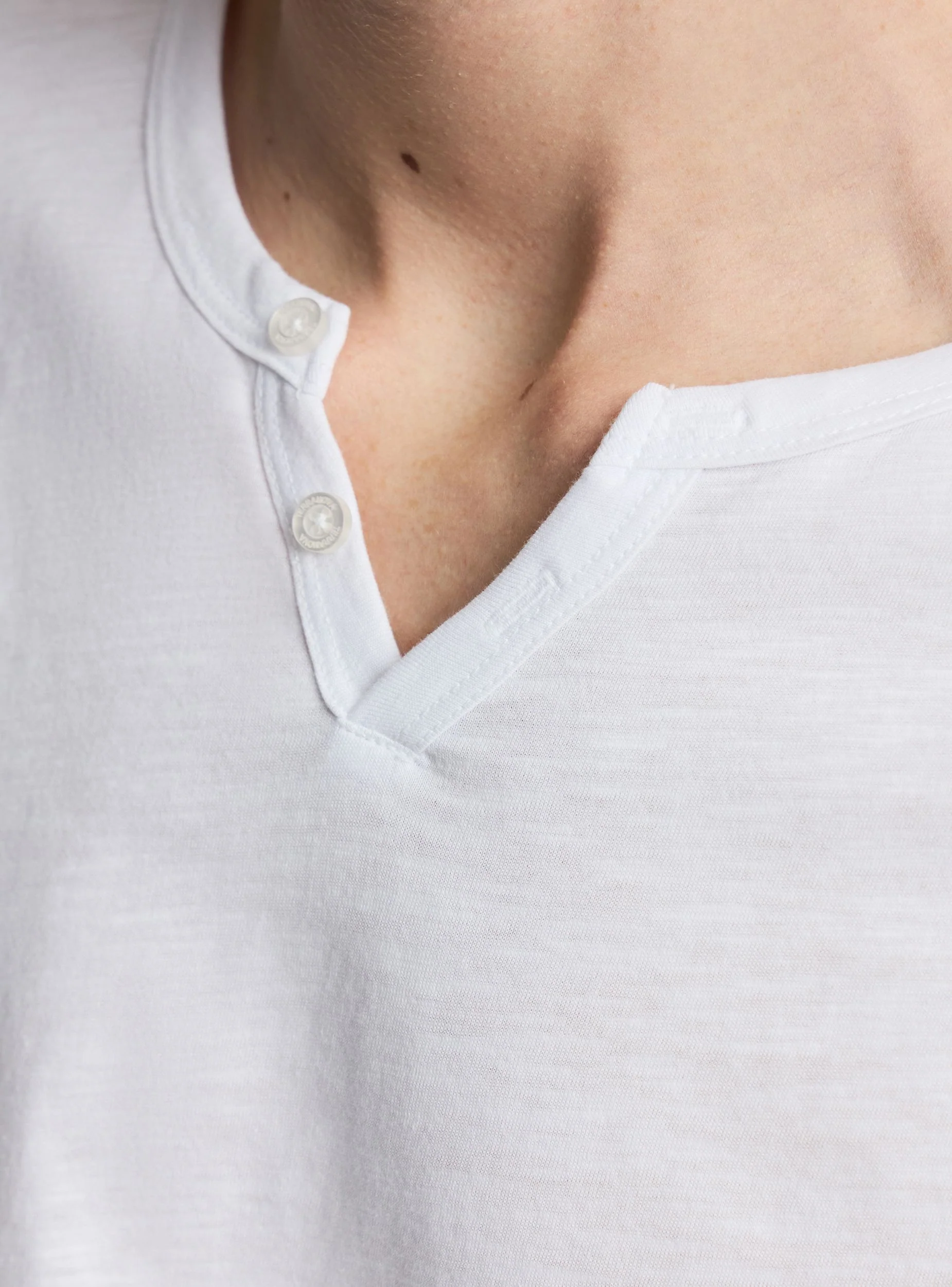 T-shirt con scollo serafino - Image 3
