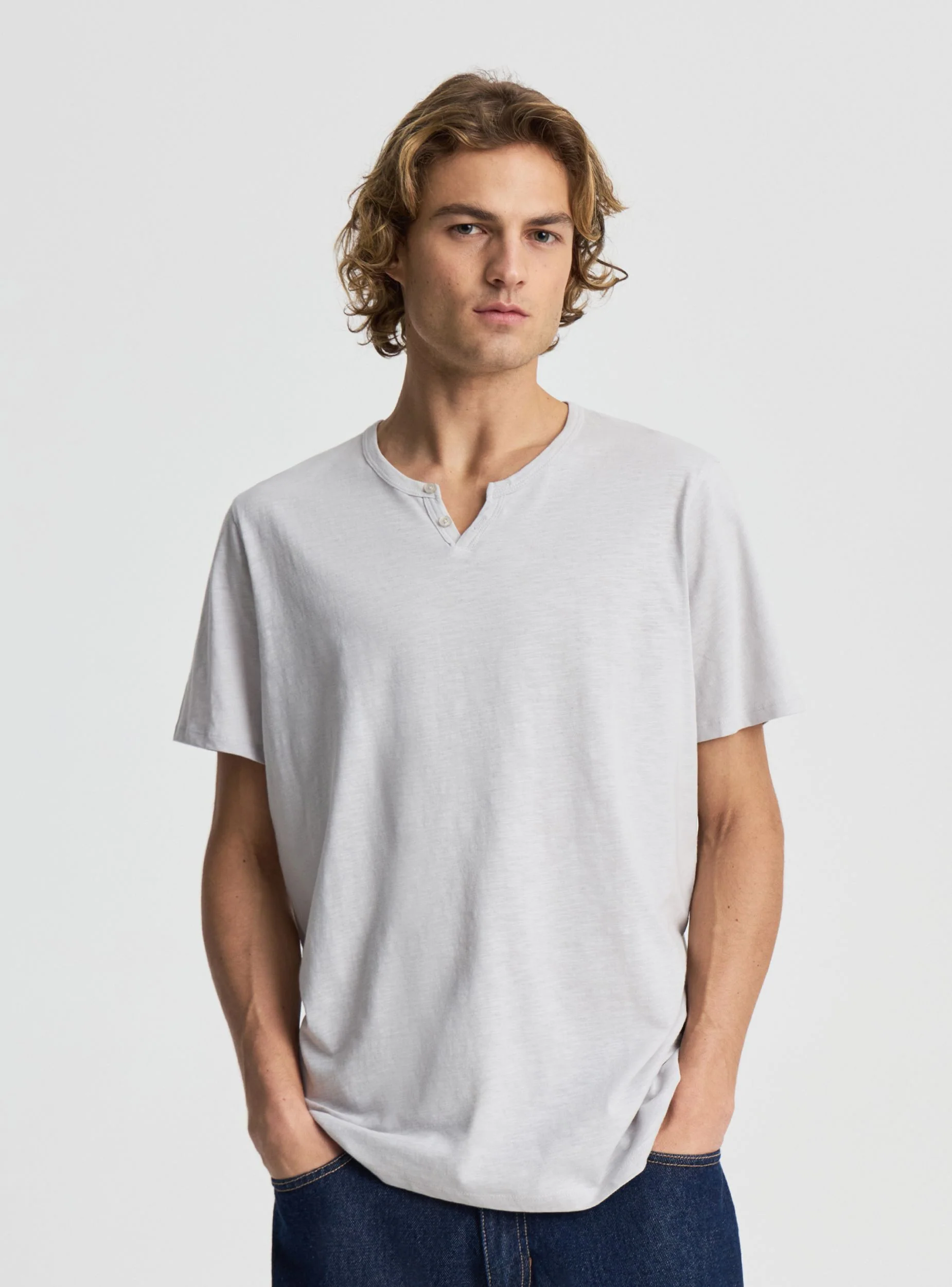 T-shirt con scollo serafino - Image 4
