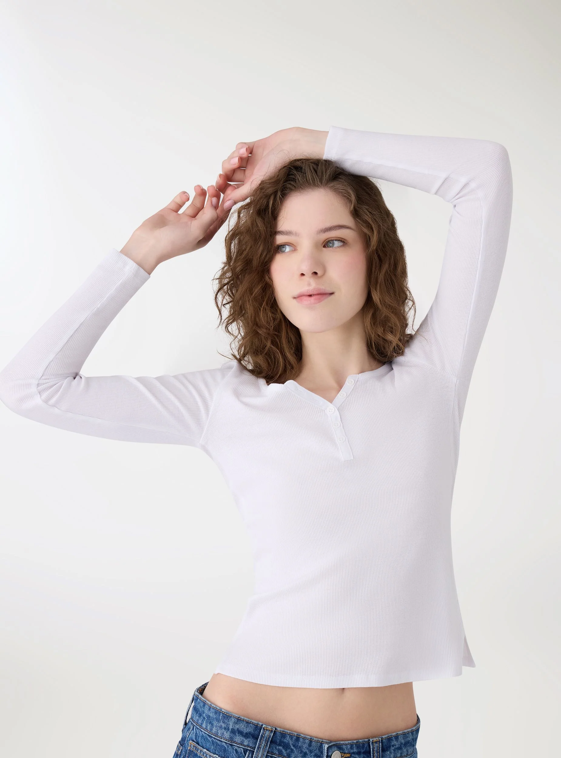 T-shirt con scollo serafino - Image 4
