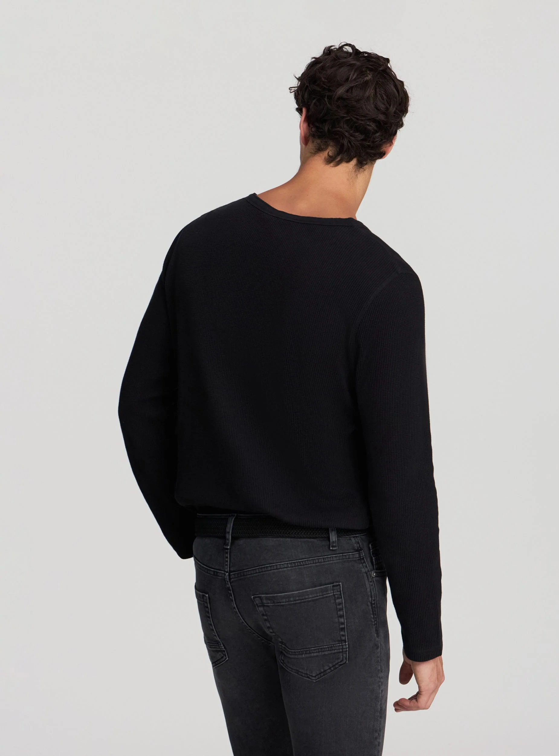 T-shirt con scollo serafino - Image 4