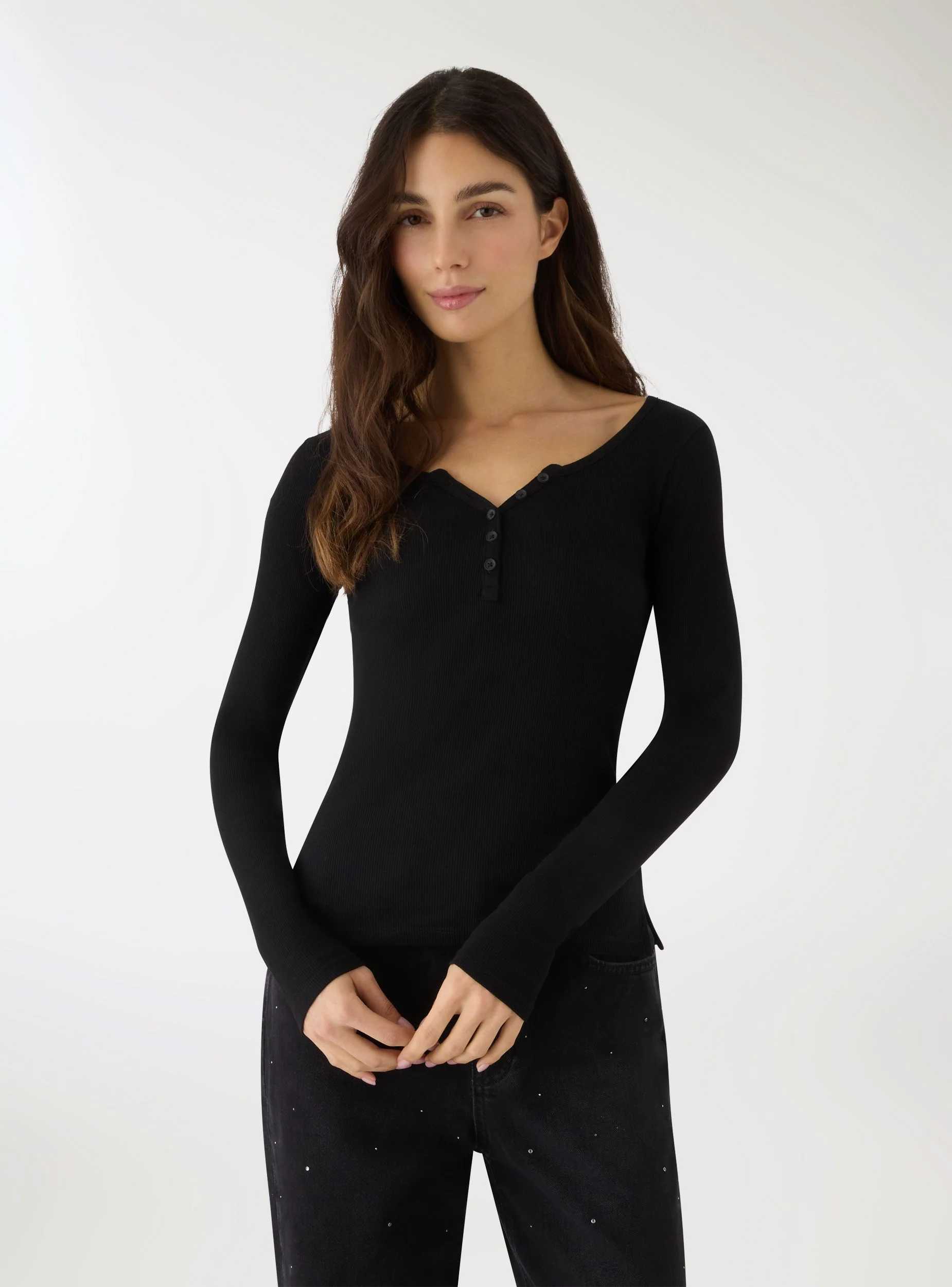 T-shirt con scollo serafino - Image 2