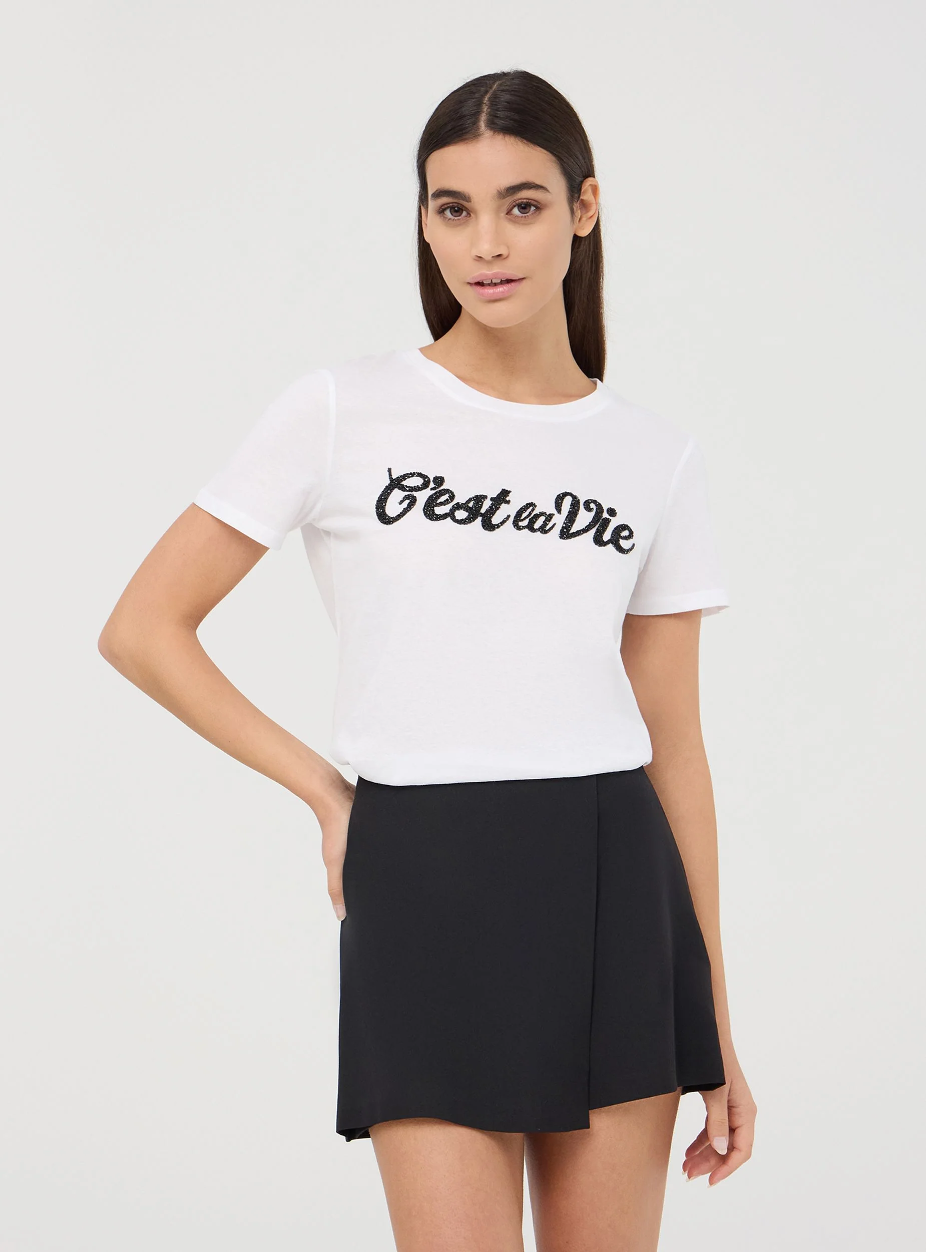 T-shirt con scritta e applicazioni - Image 3