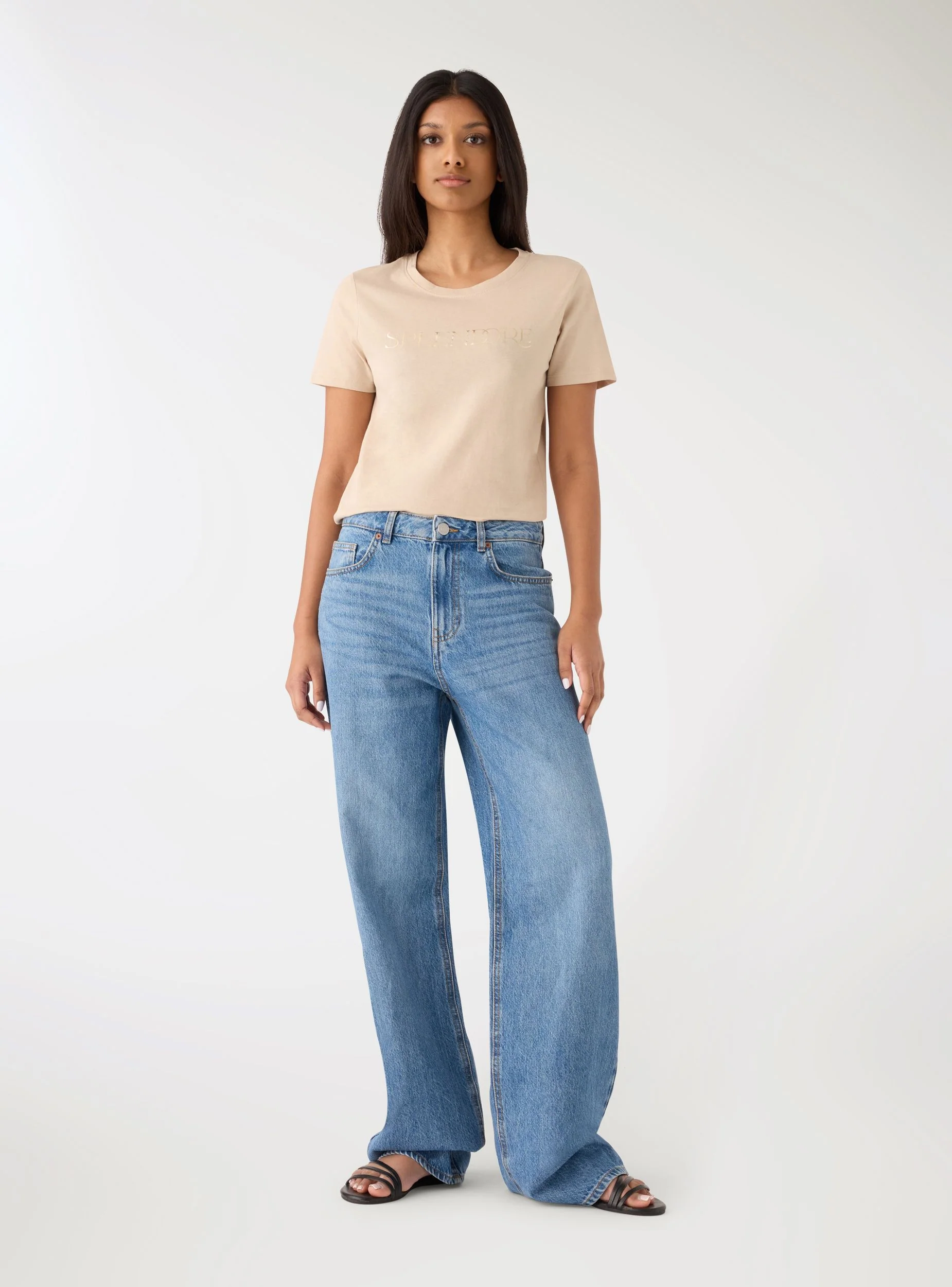 T-shirt con scritta laminata - Image 3