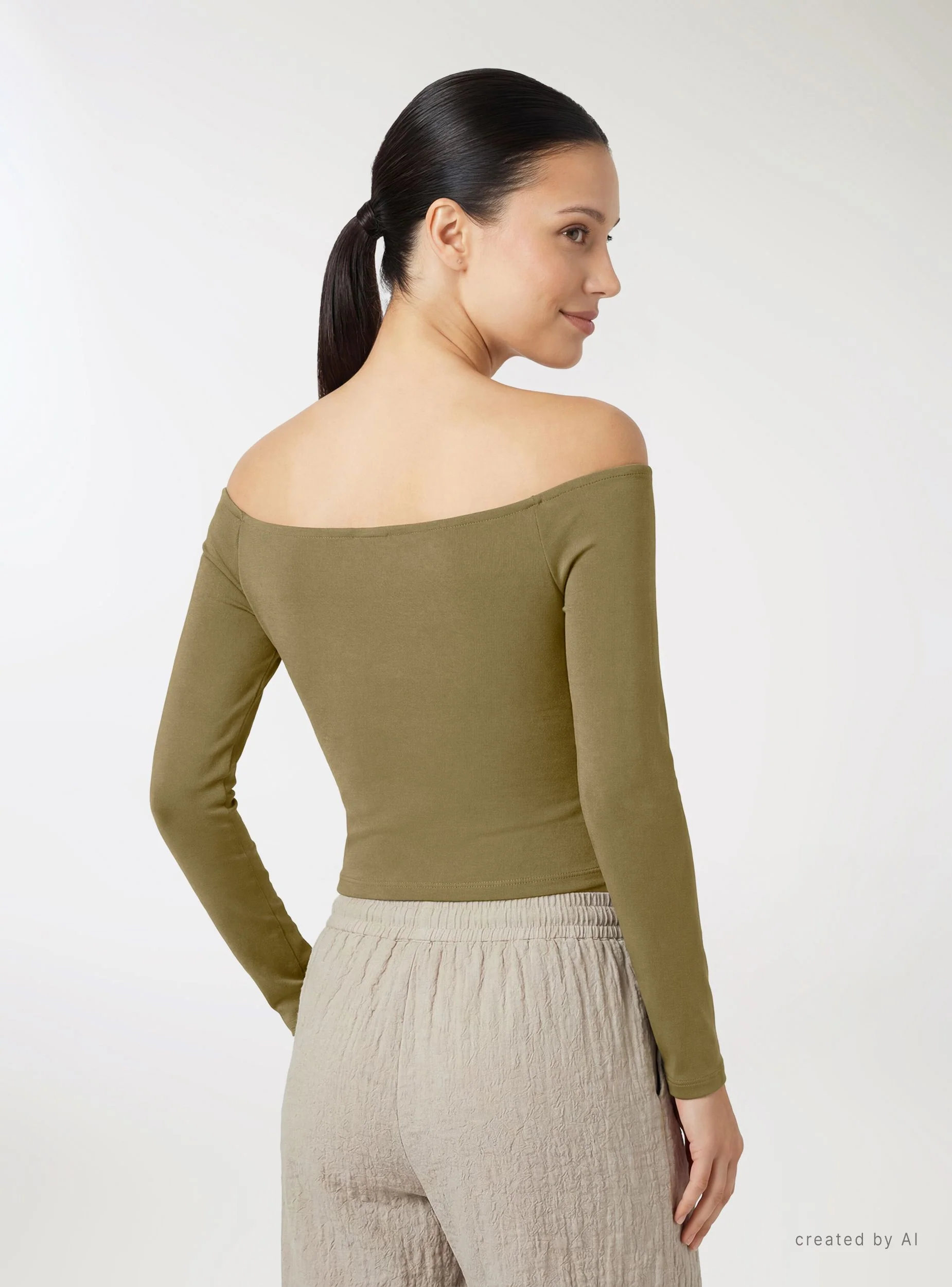T-shirt con spalle scoperte - Image 2