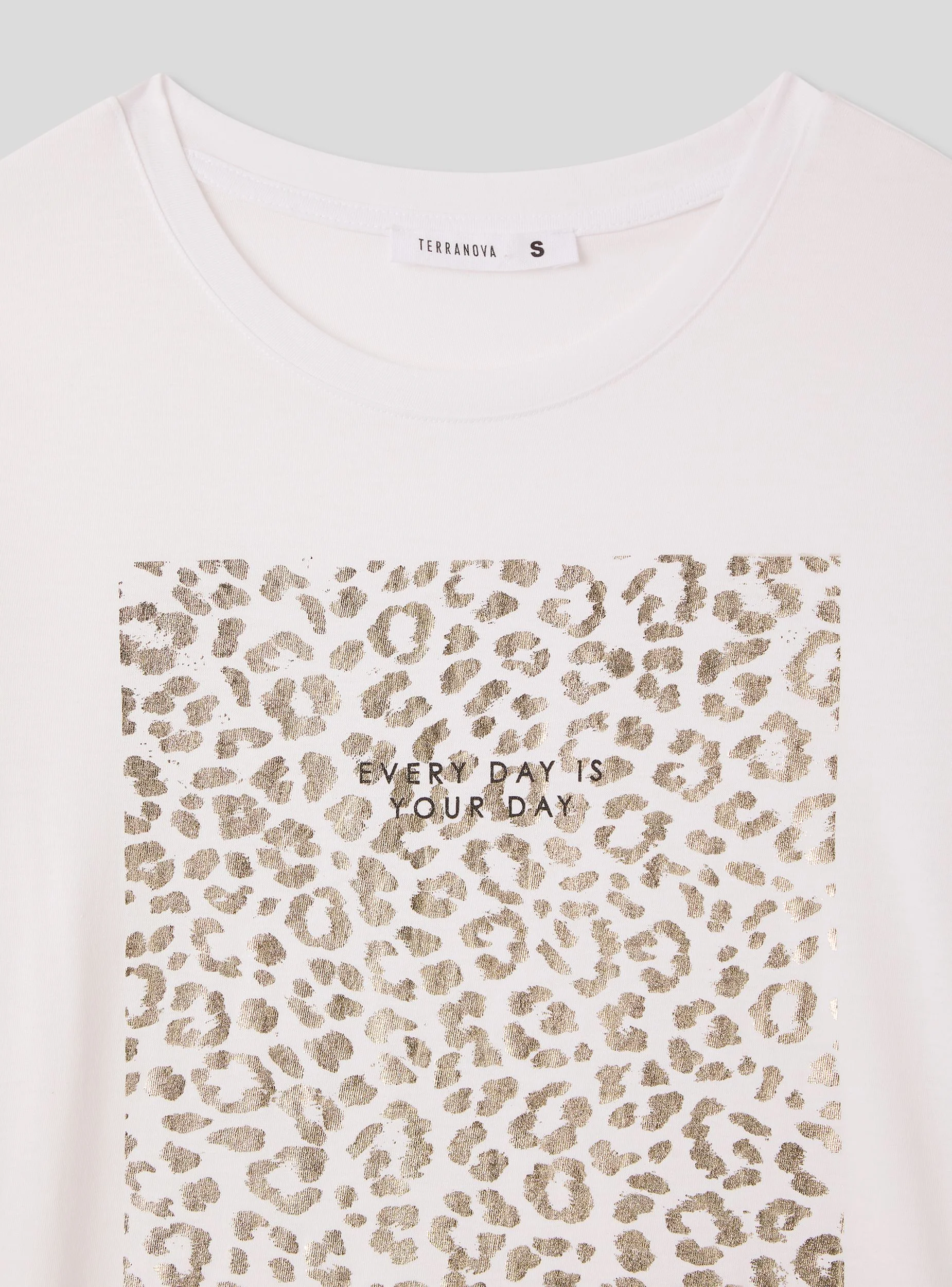 T-shirt con stampa a fantasia laminata - Image 6