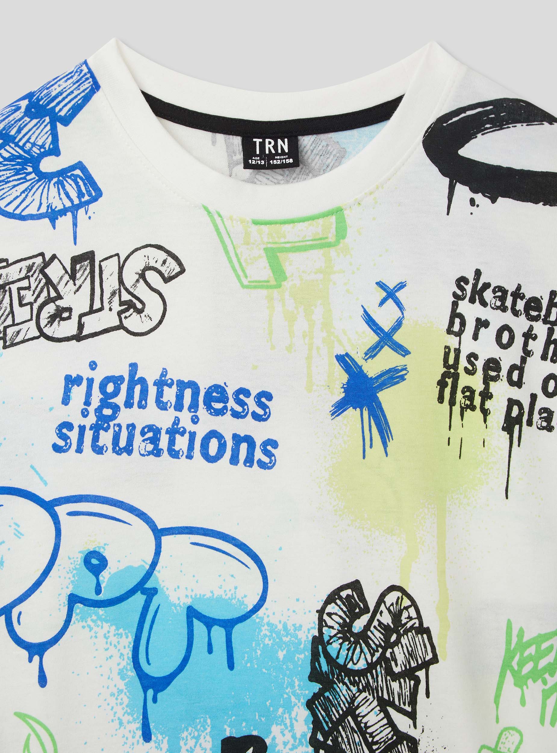 T-shirt con stampa graffiti all-over - Image 4