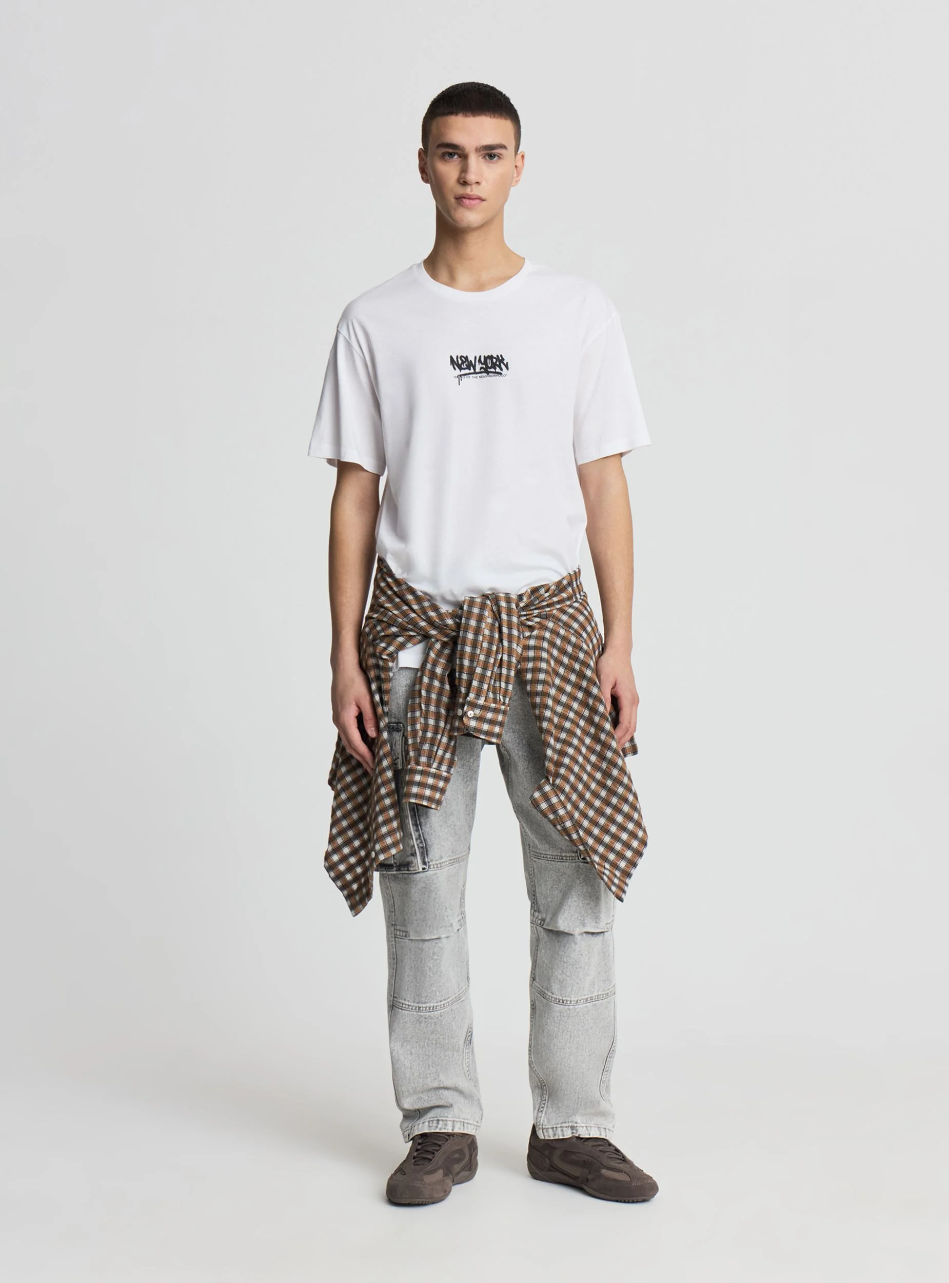 T-shirt con stampa grafica fronte e retro