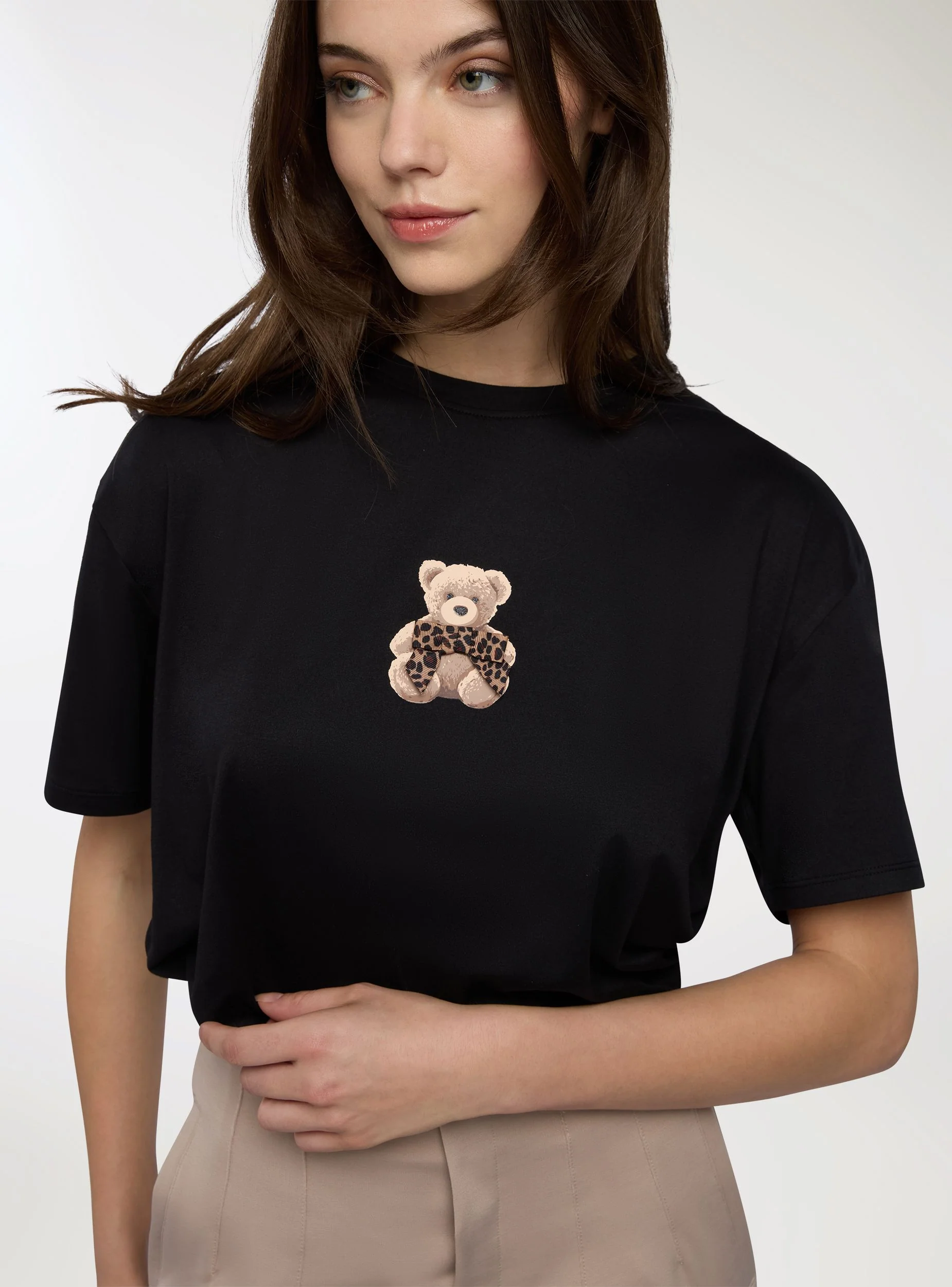 T-shirt con stampa orsetto - Image 2