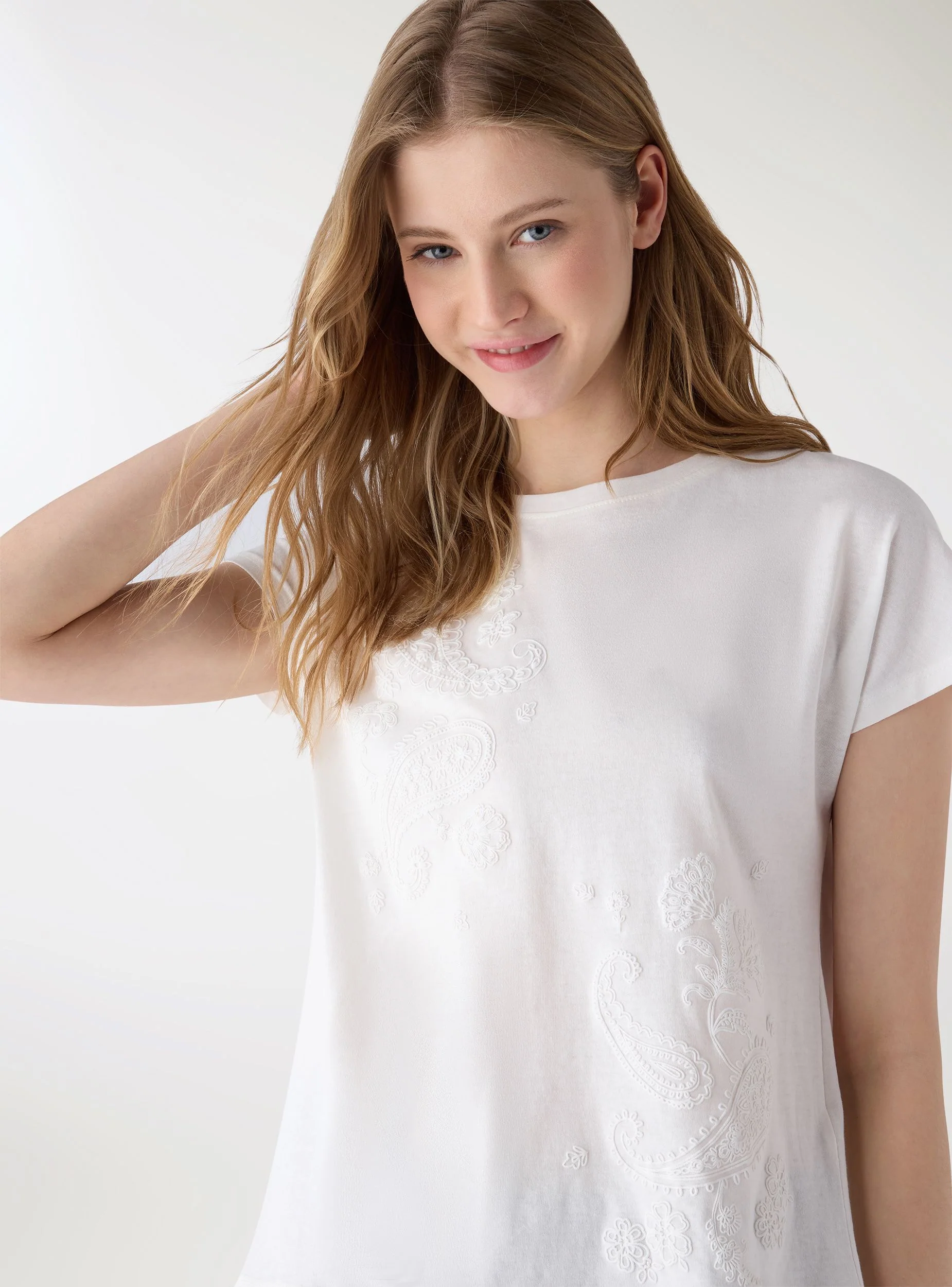 T-shirt con stampa paisley - Image 4