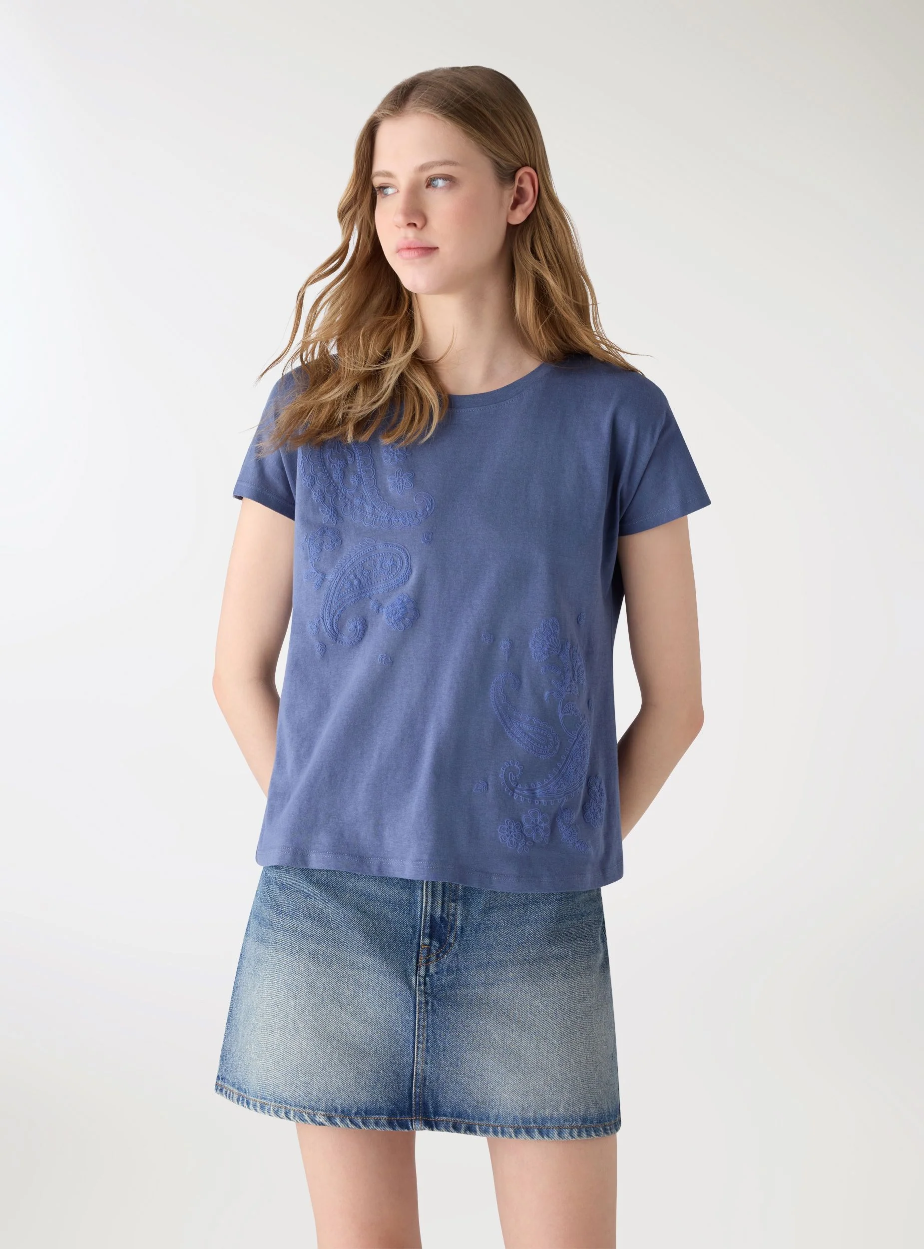 T-shirt con stampa paisley - Image 4