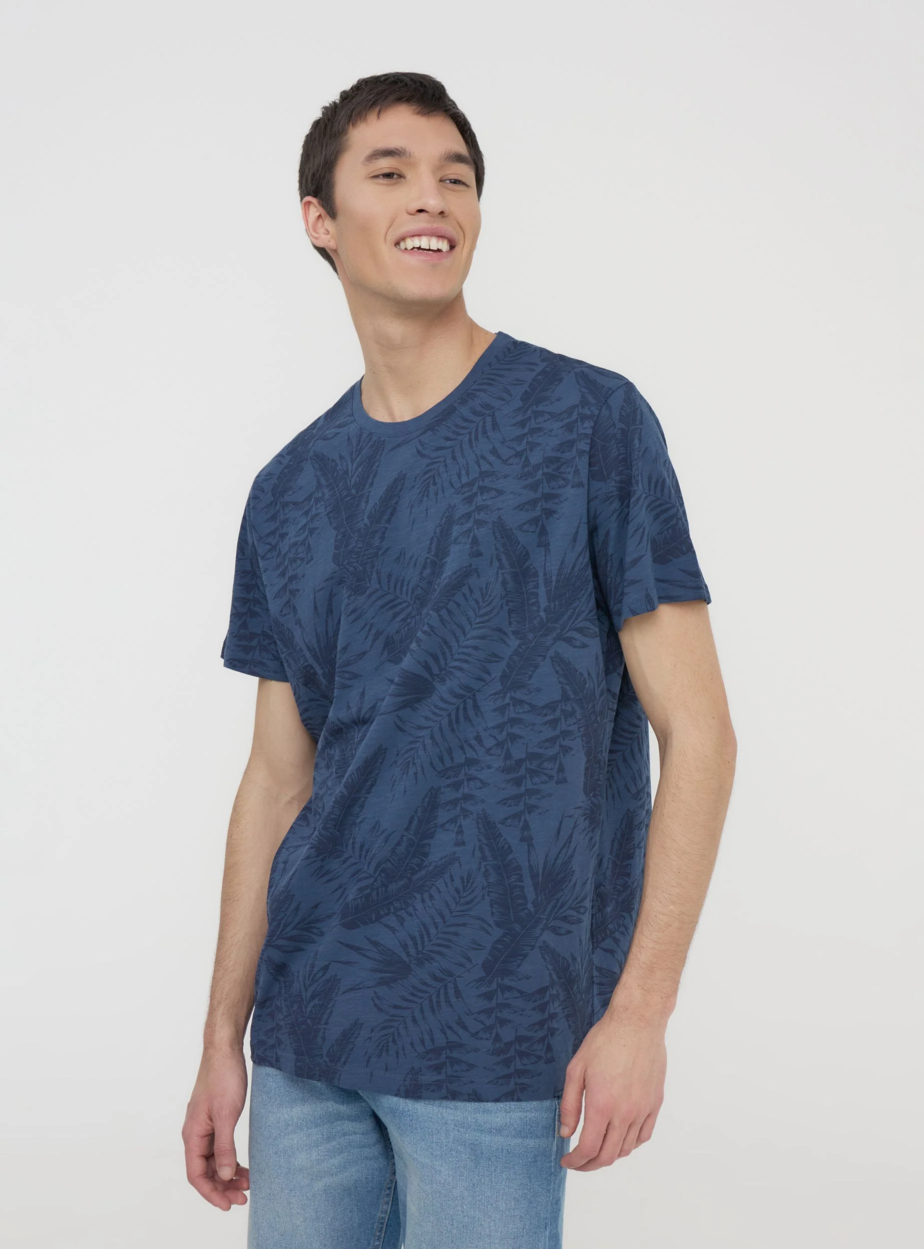 T-shirt con stampa palme all-over