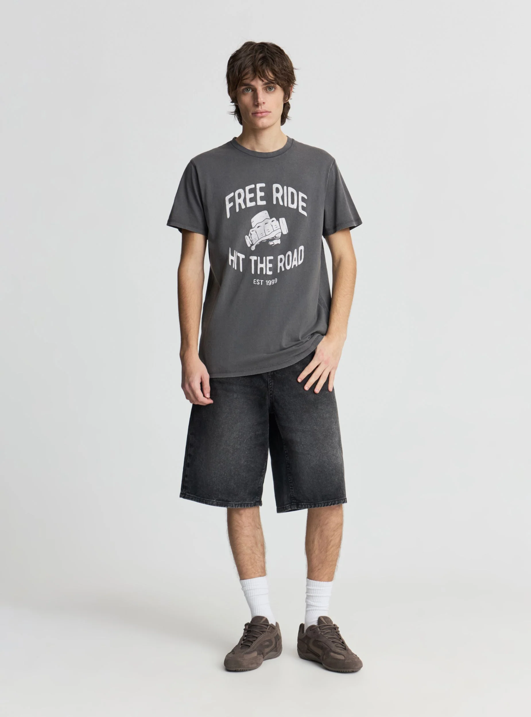 T-shirt con stampa scritta - Image 2