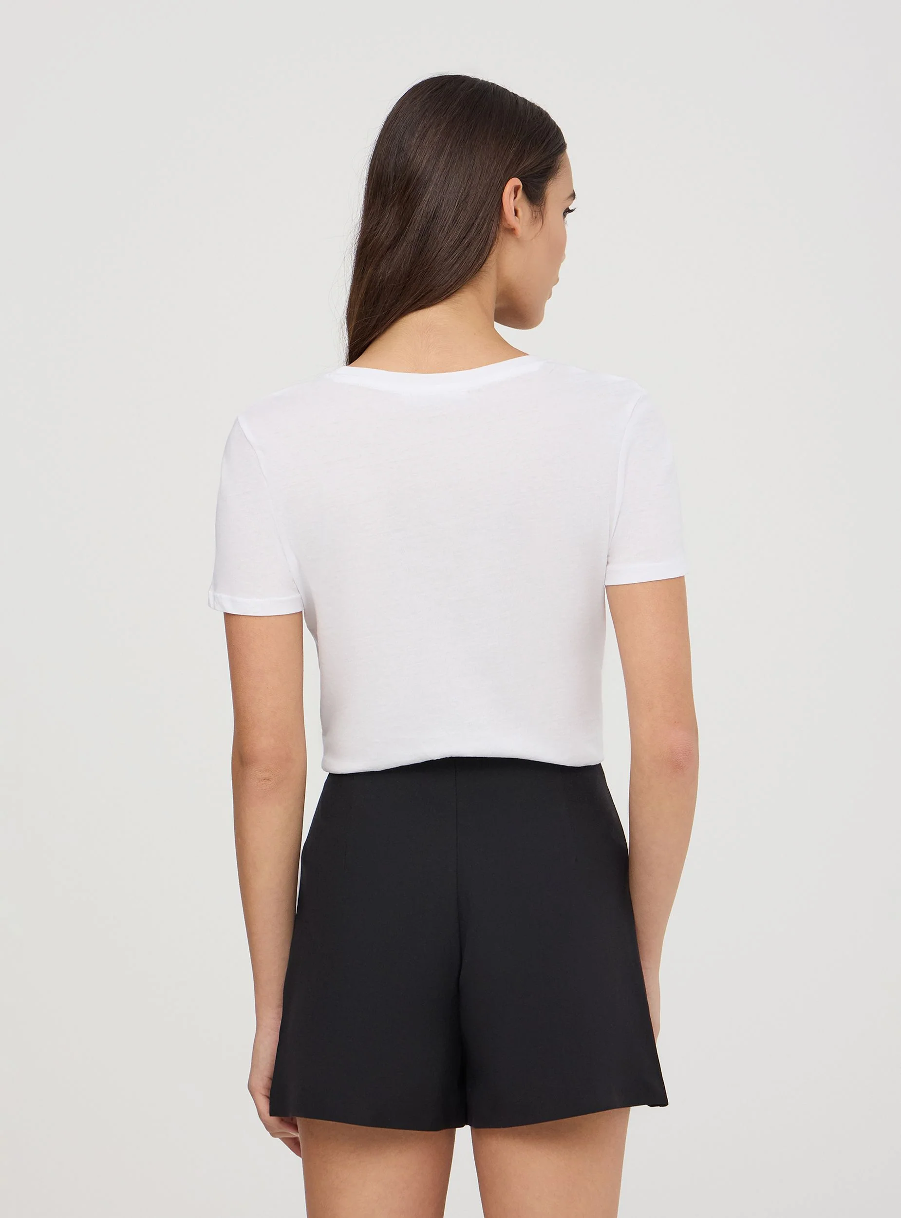 T-shirt con stampa volto astratto - Image 3