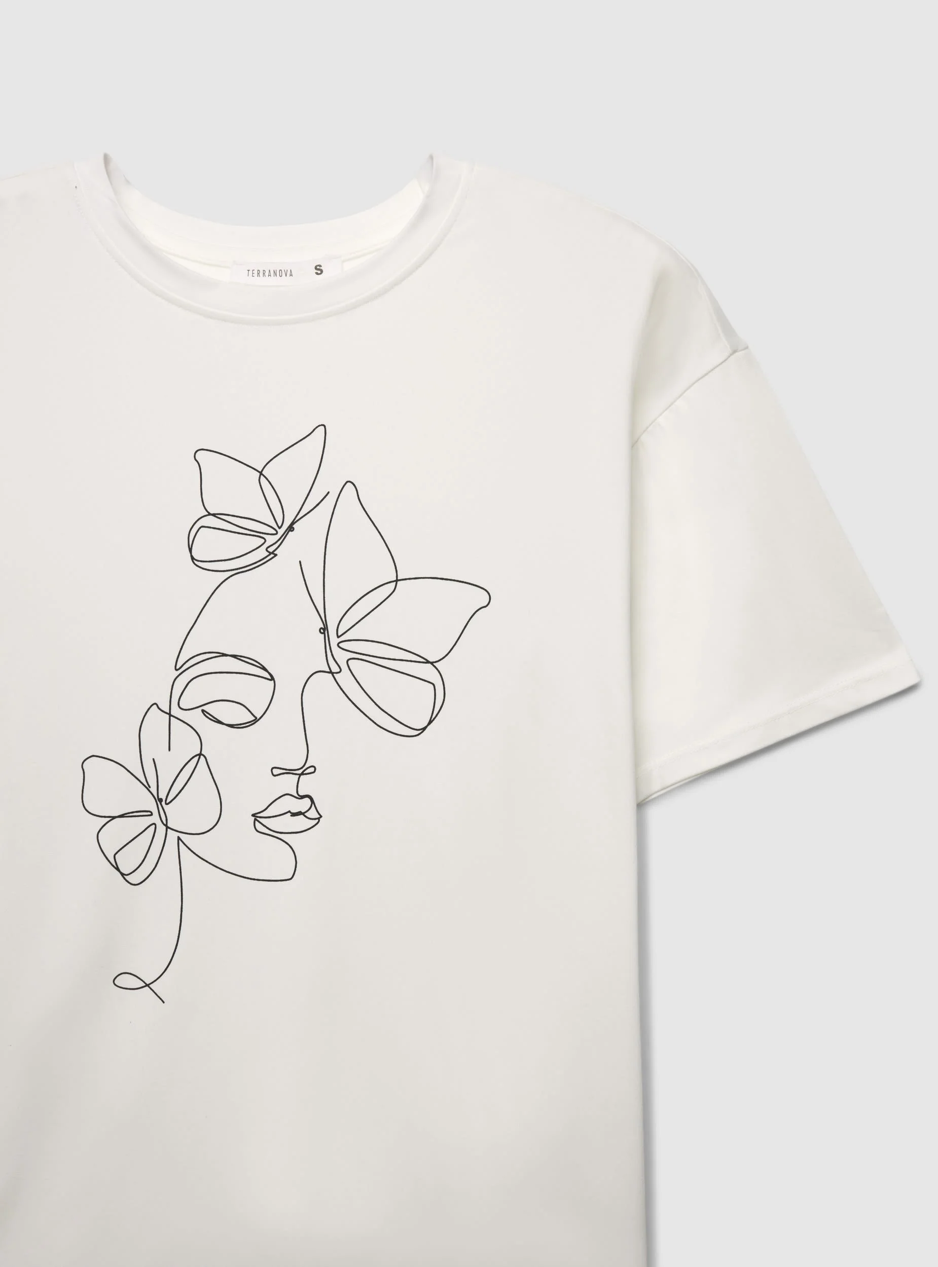 T-shirt con stampa volto e farfalle - Image 7