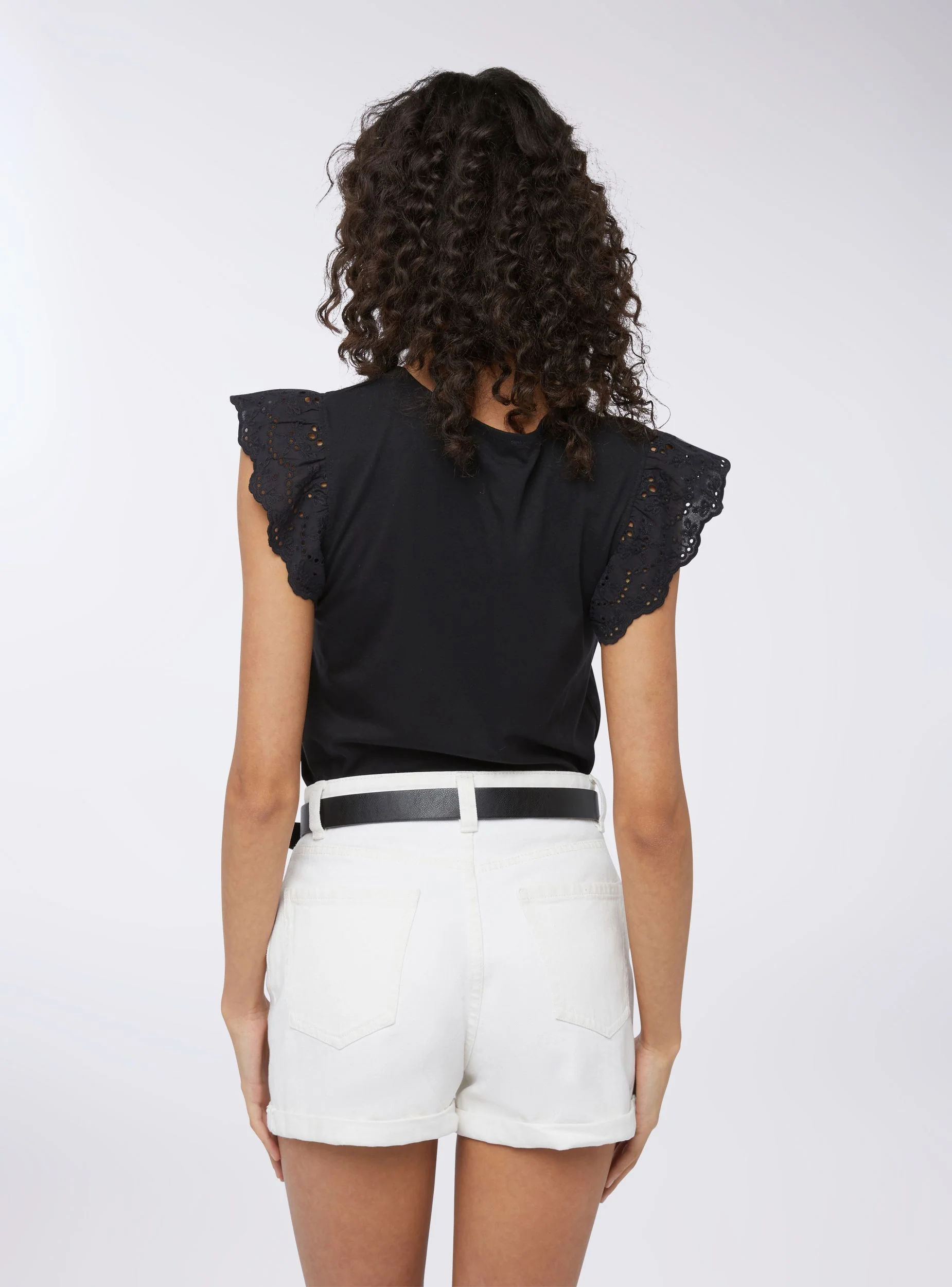 T-shirt con strass e maniche in sangallo - Image 3