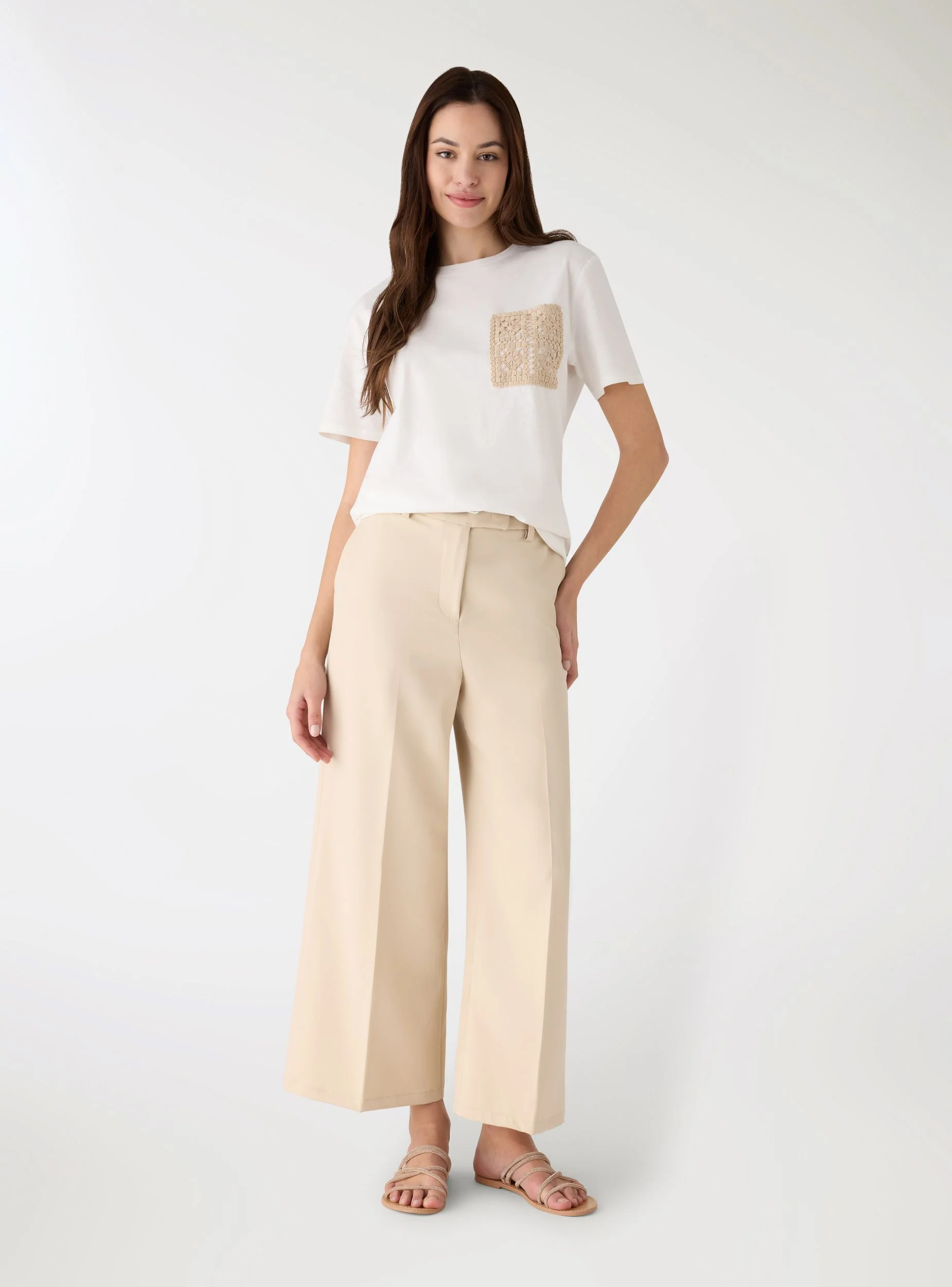 T-shirt con taschino macramè