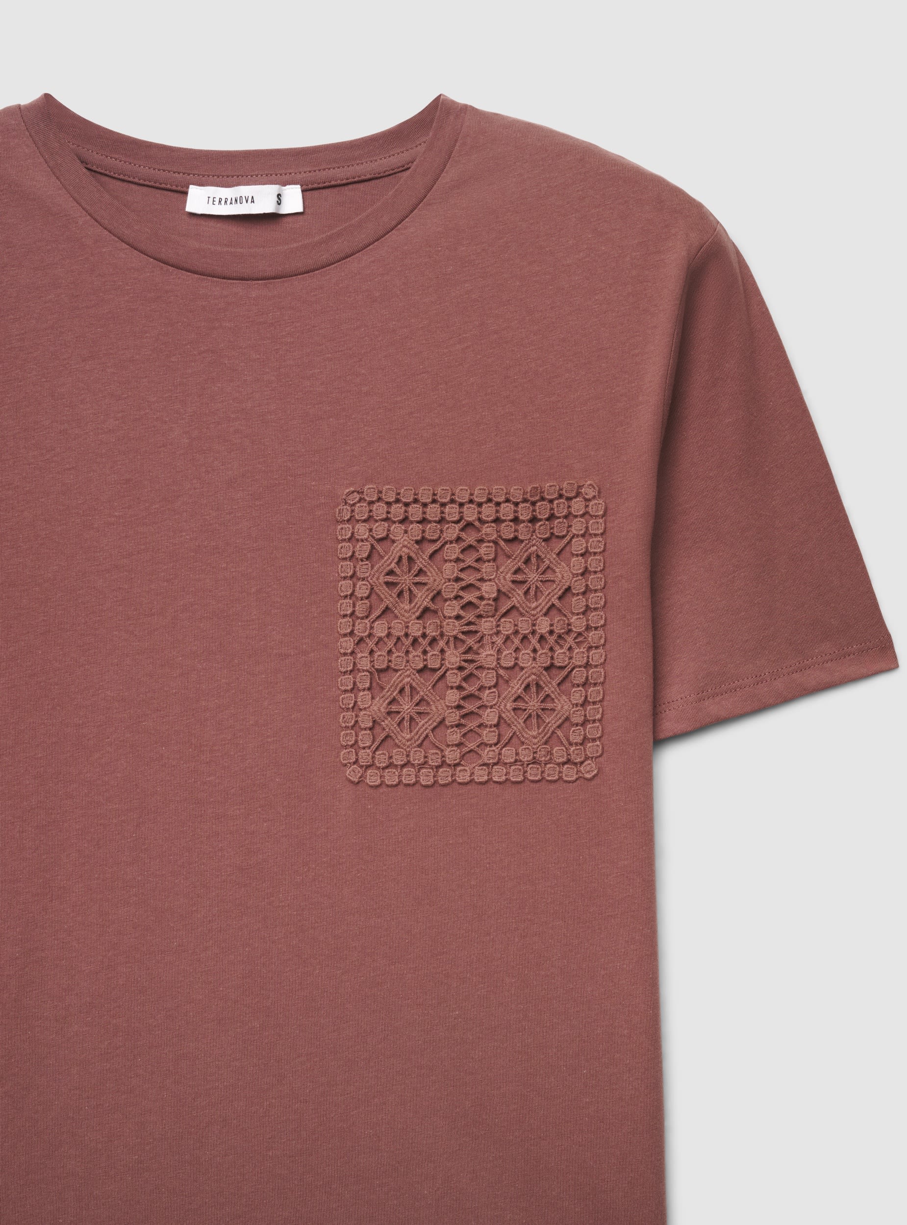 T-shirt con taschino macramè - Image 5