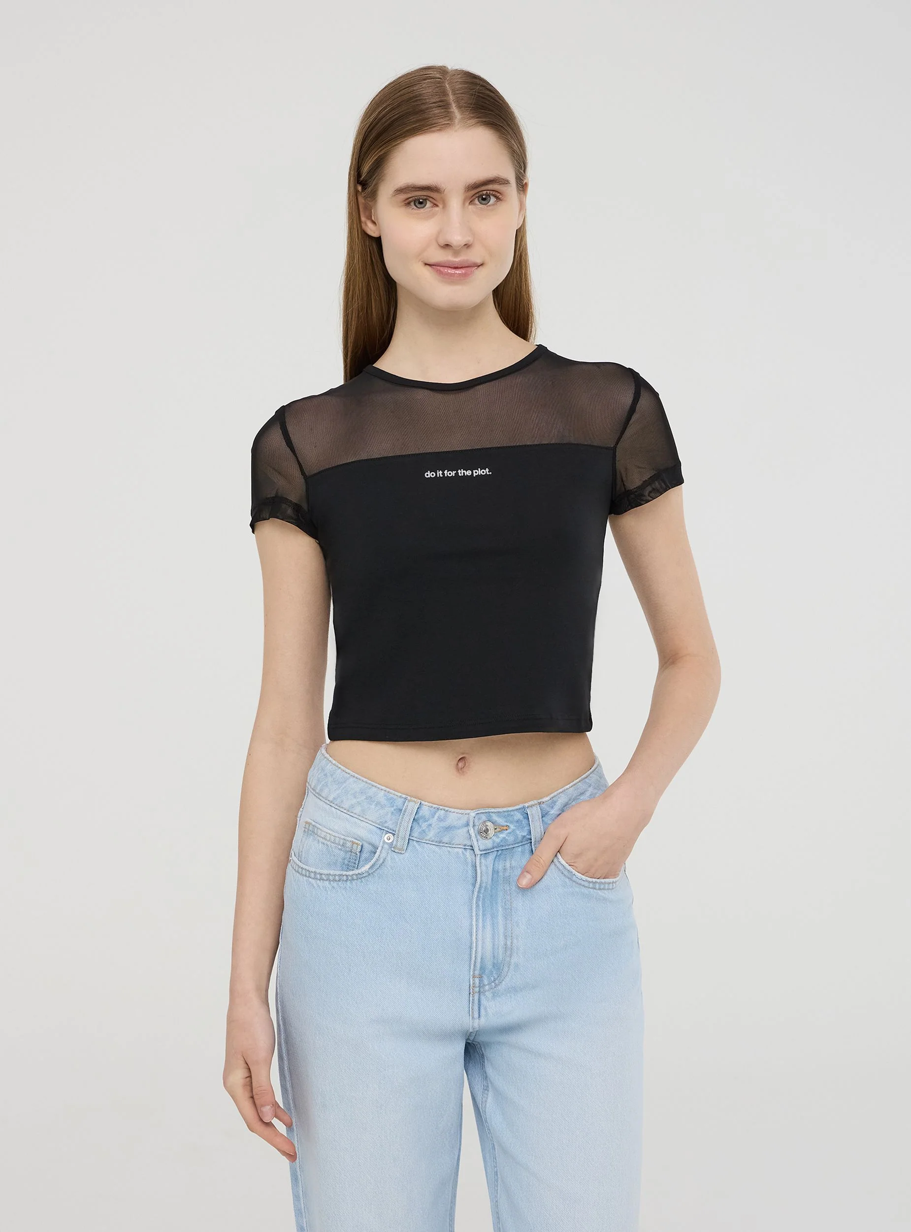 T-shirt crop aderente con scritta e inserto tulle - Image 2