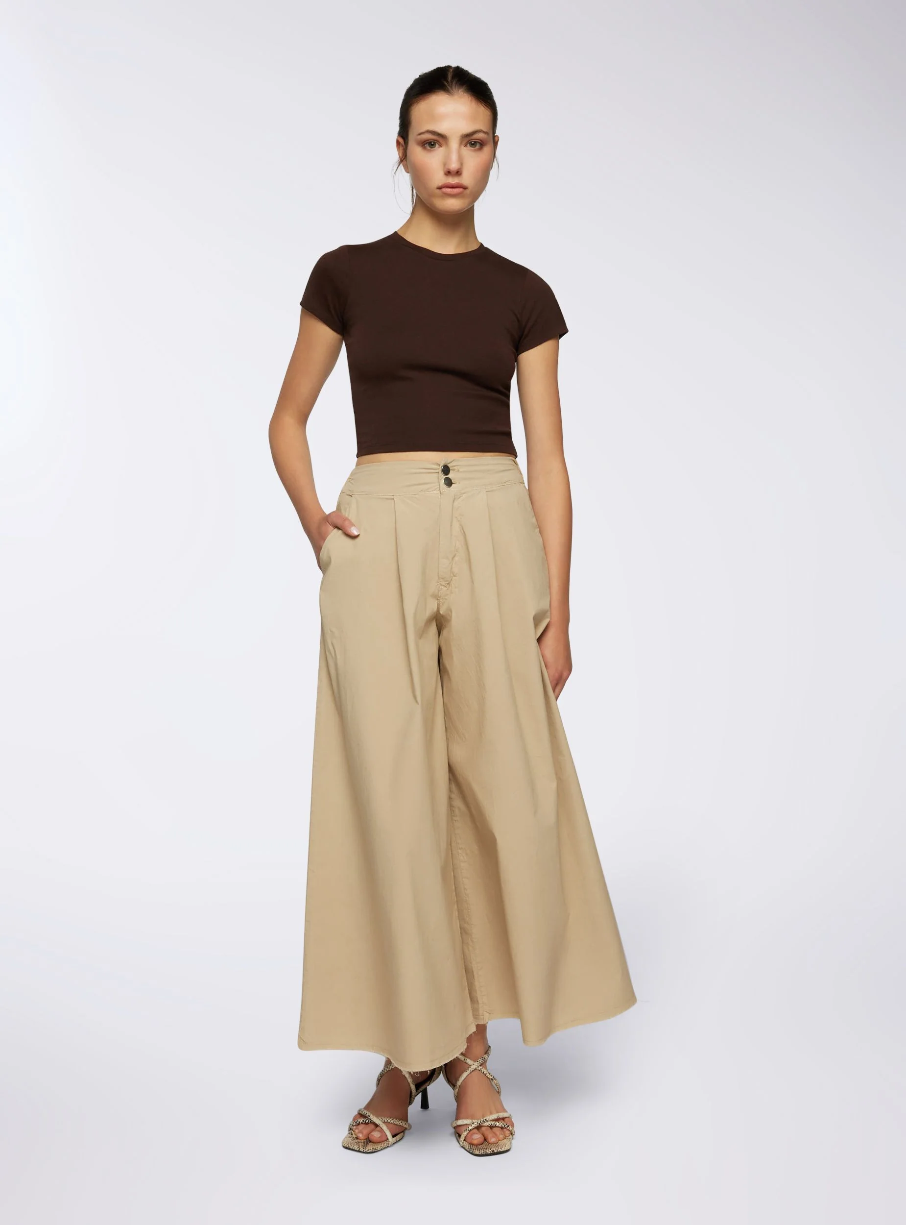 T-shirt crop aderente tinta unita - Image 3