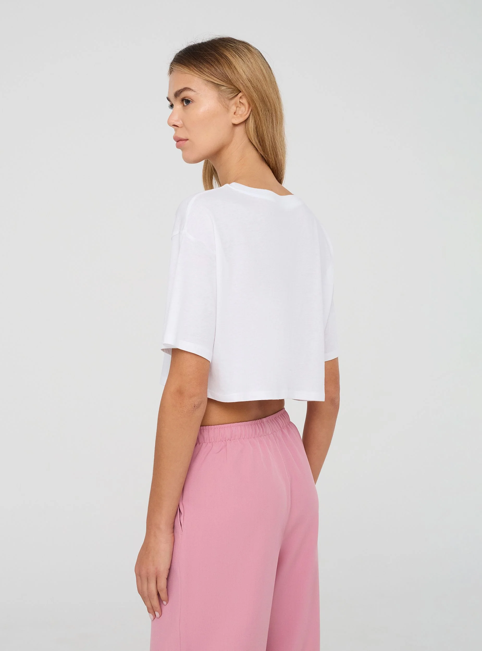 T-shirt crop ampia con stampa college - Image 3
