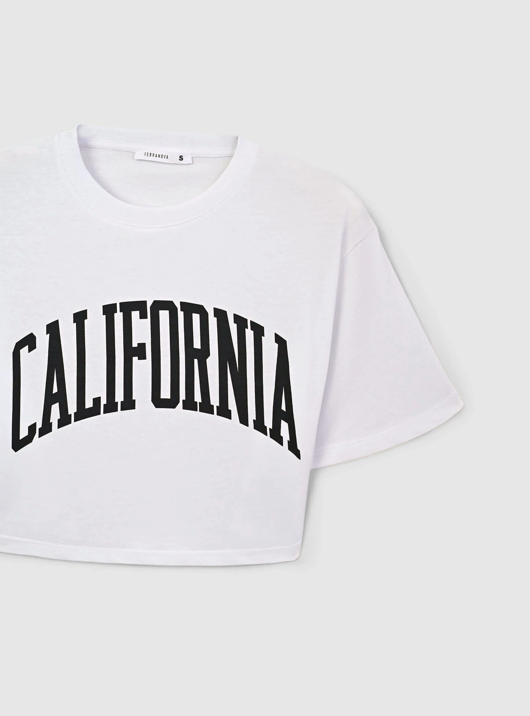 T-shirt crop ampia con stampa college - Image 5