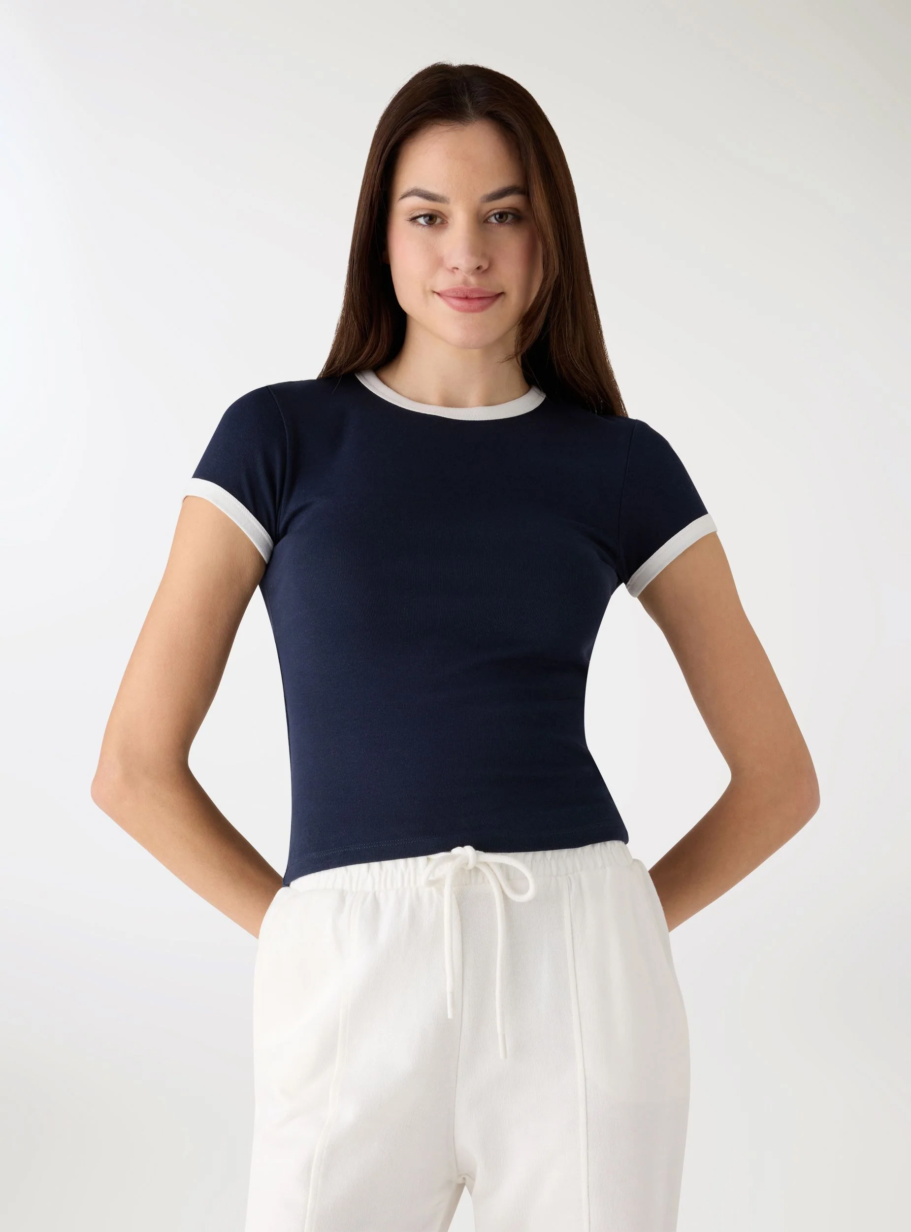 T-shirt crop con bordi a contrasto - Image 4