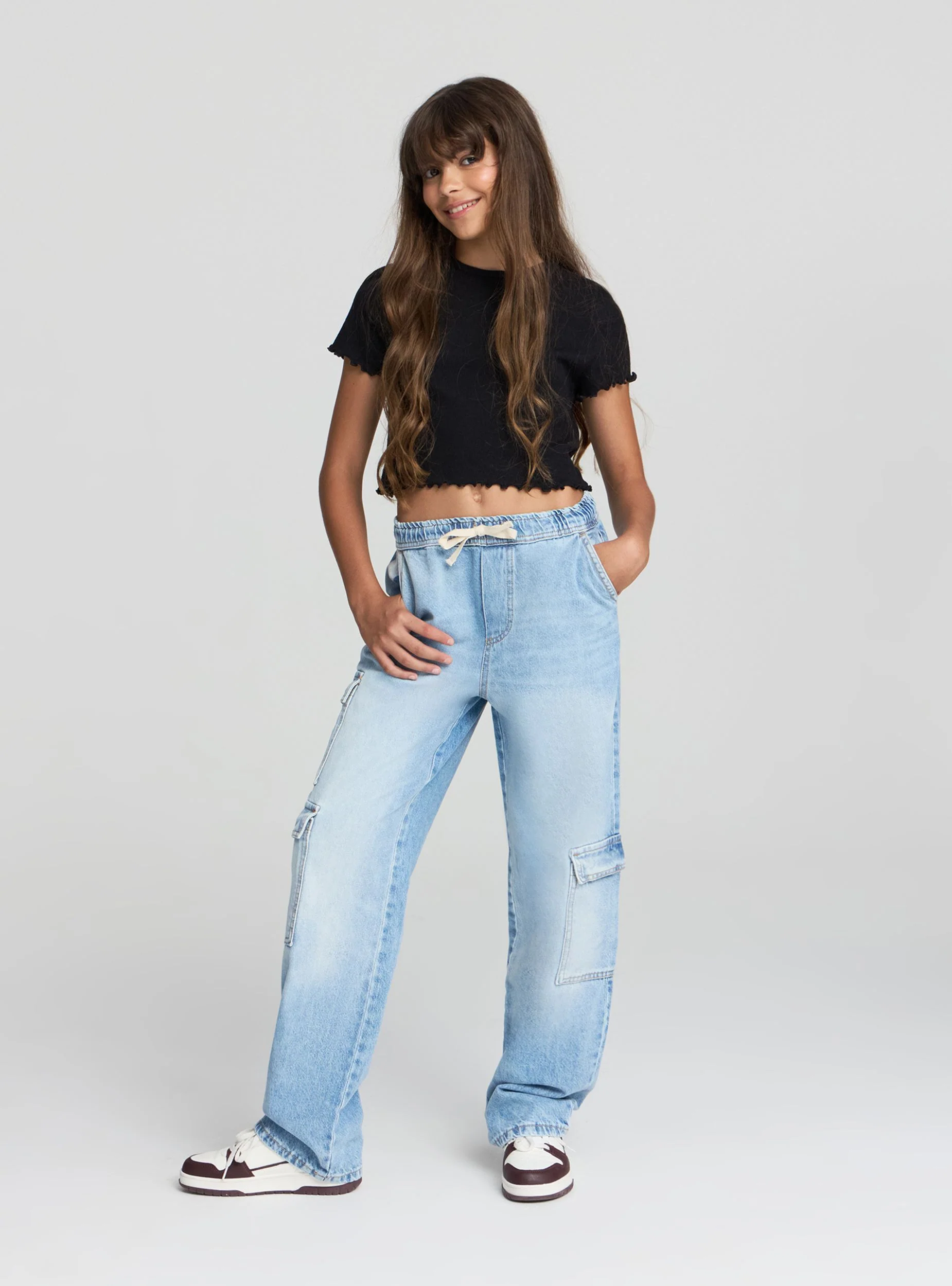 T-shirt crop con bordi ondulati - Image 2