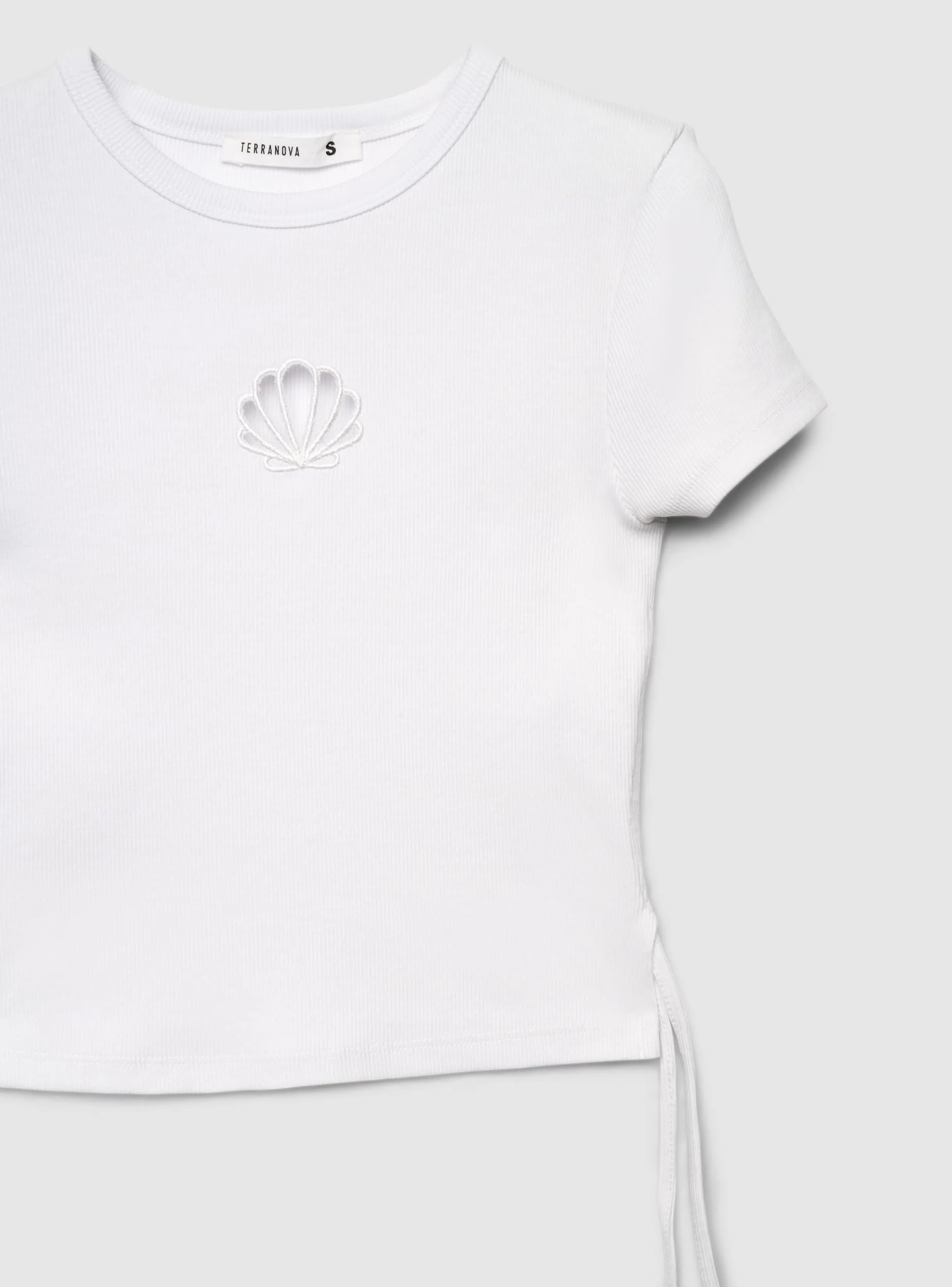 T-shirt crop con coulisse laterali e ricamo conchiglia - Image 6