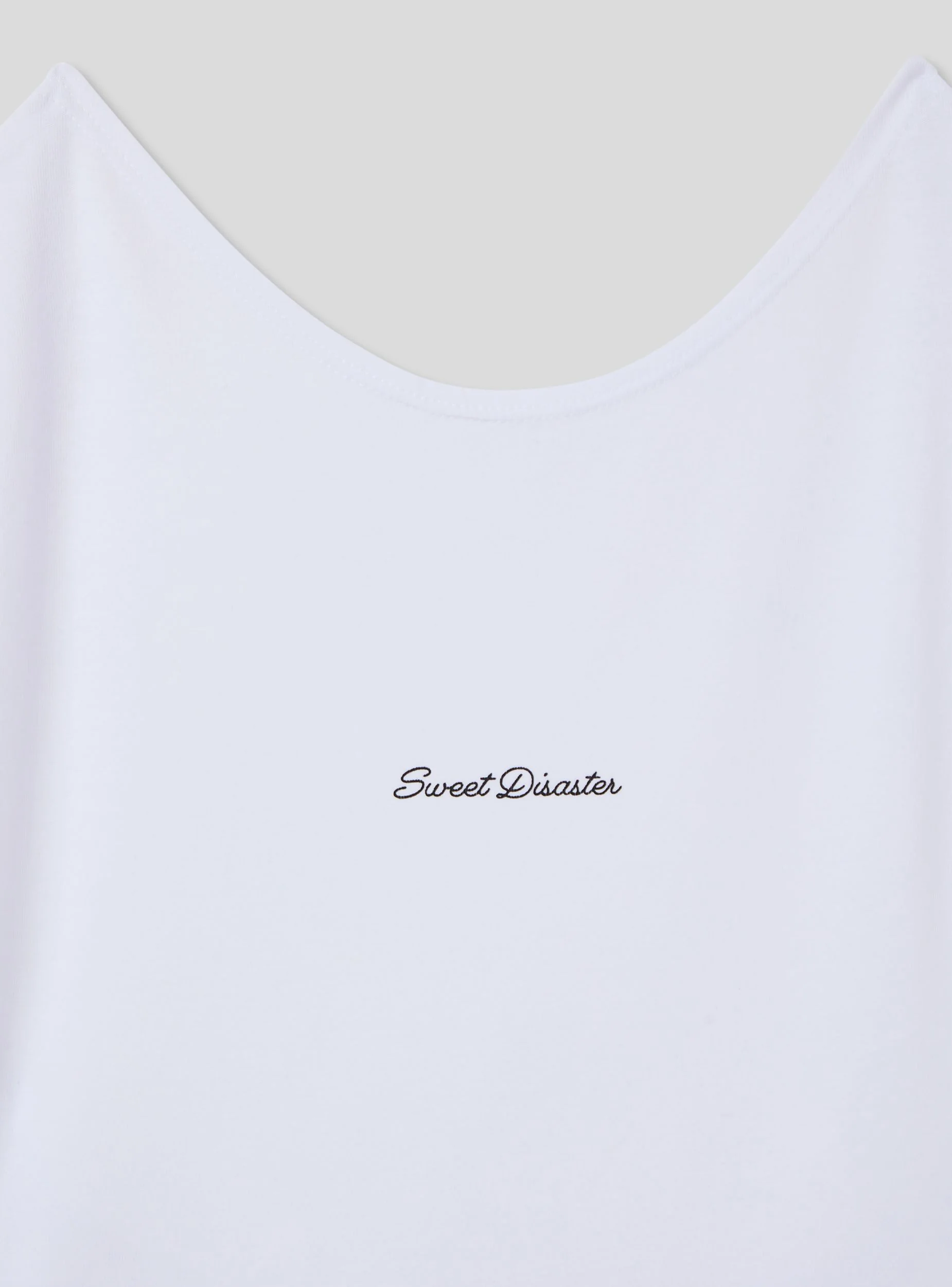 T-shirt crop con scritta e scollo sul retro - Image 5