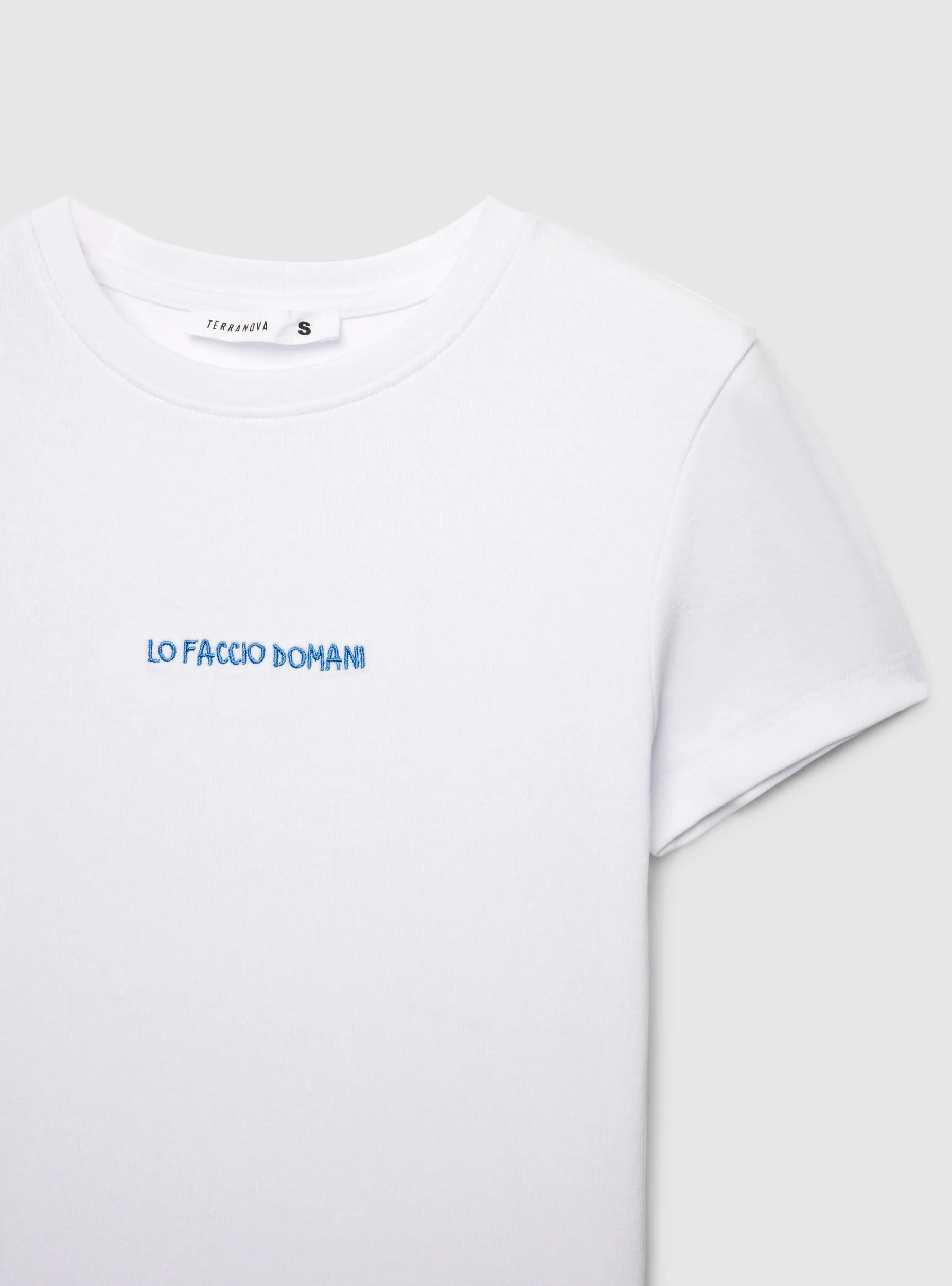 T-shirt crop con scritta ricamo - Image 5