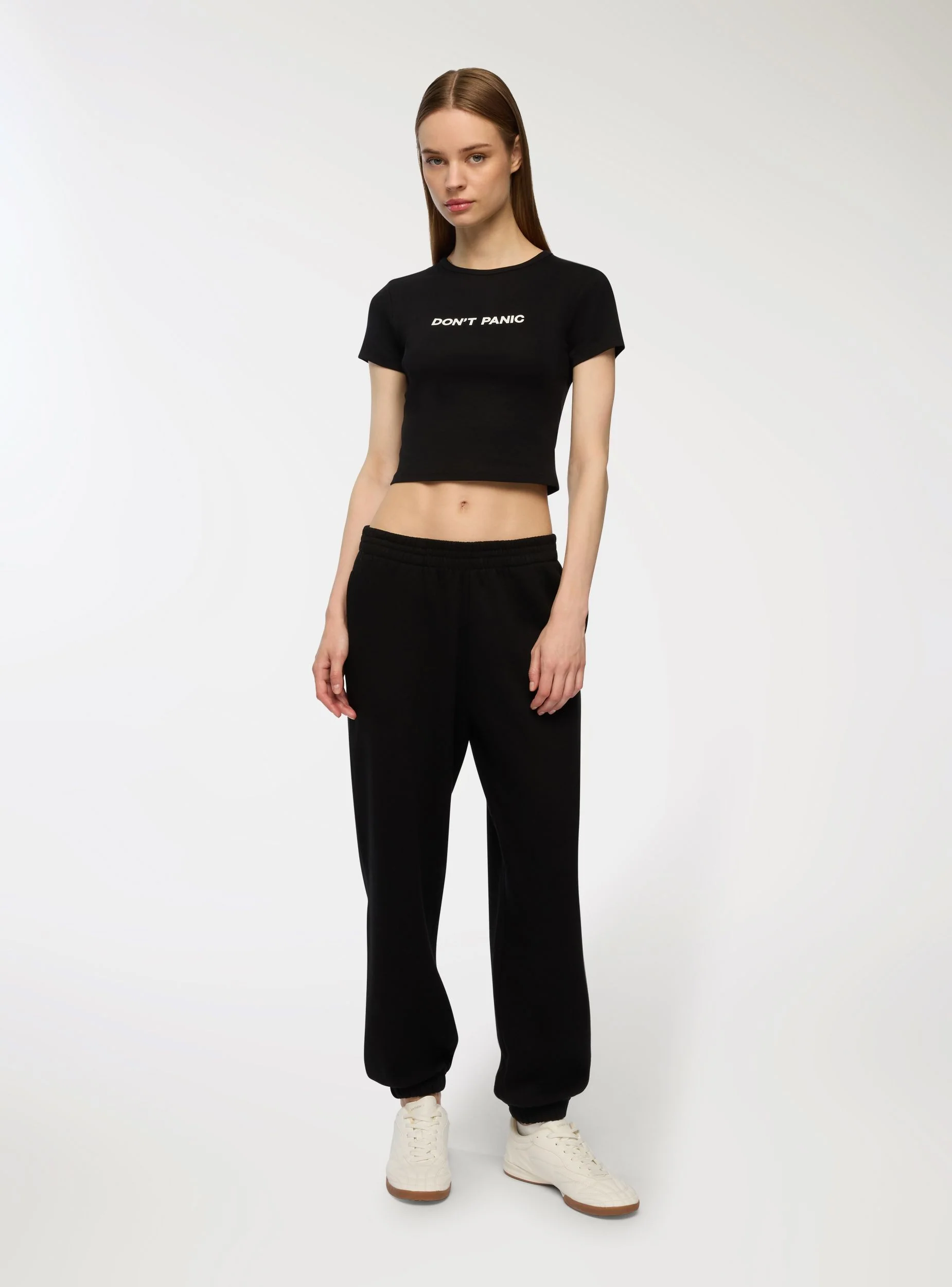 T-shirt crop con scritta simpatica