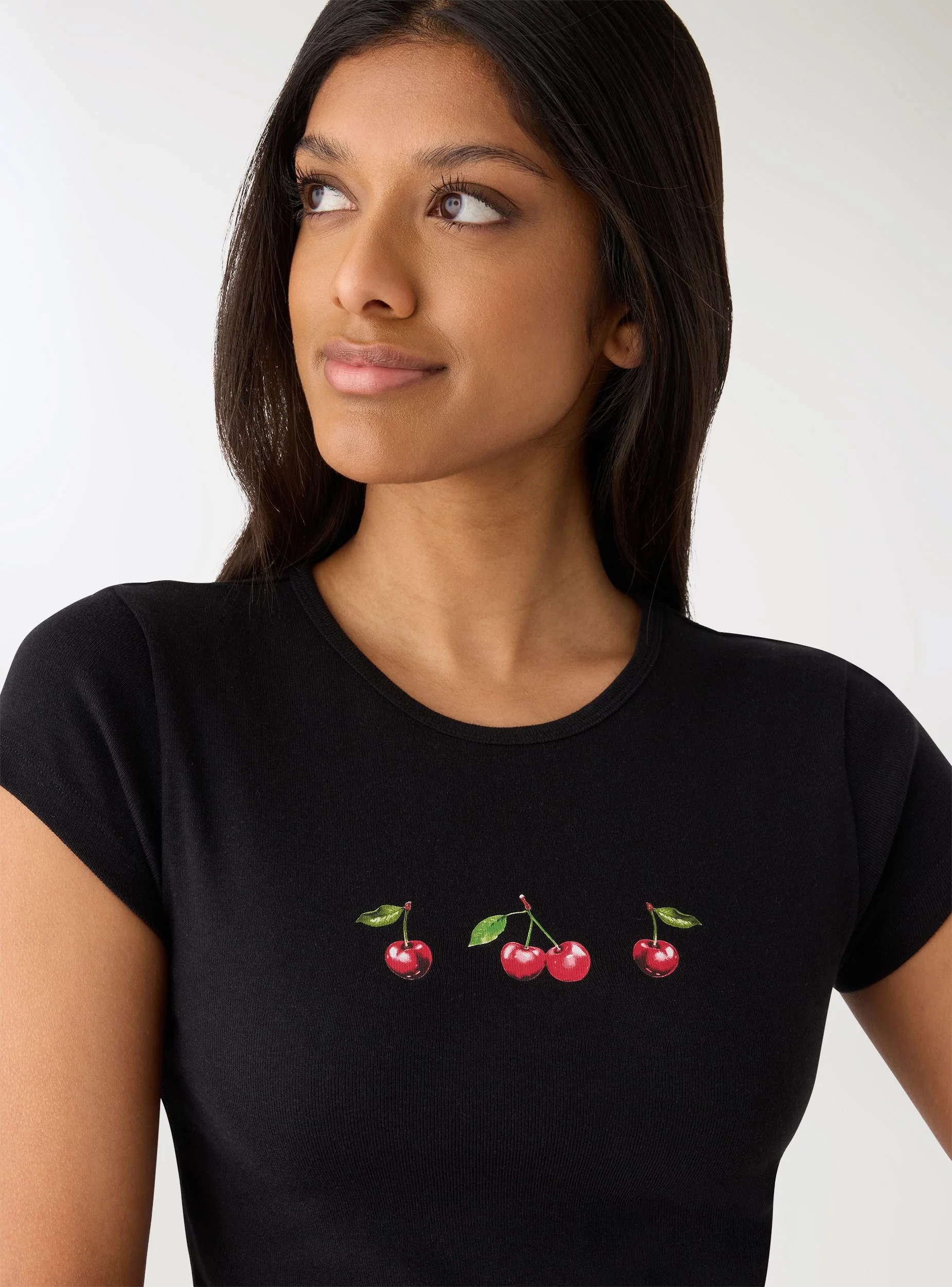T-shirt crop con stampa ciliegie - Image 3