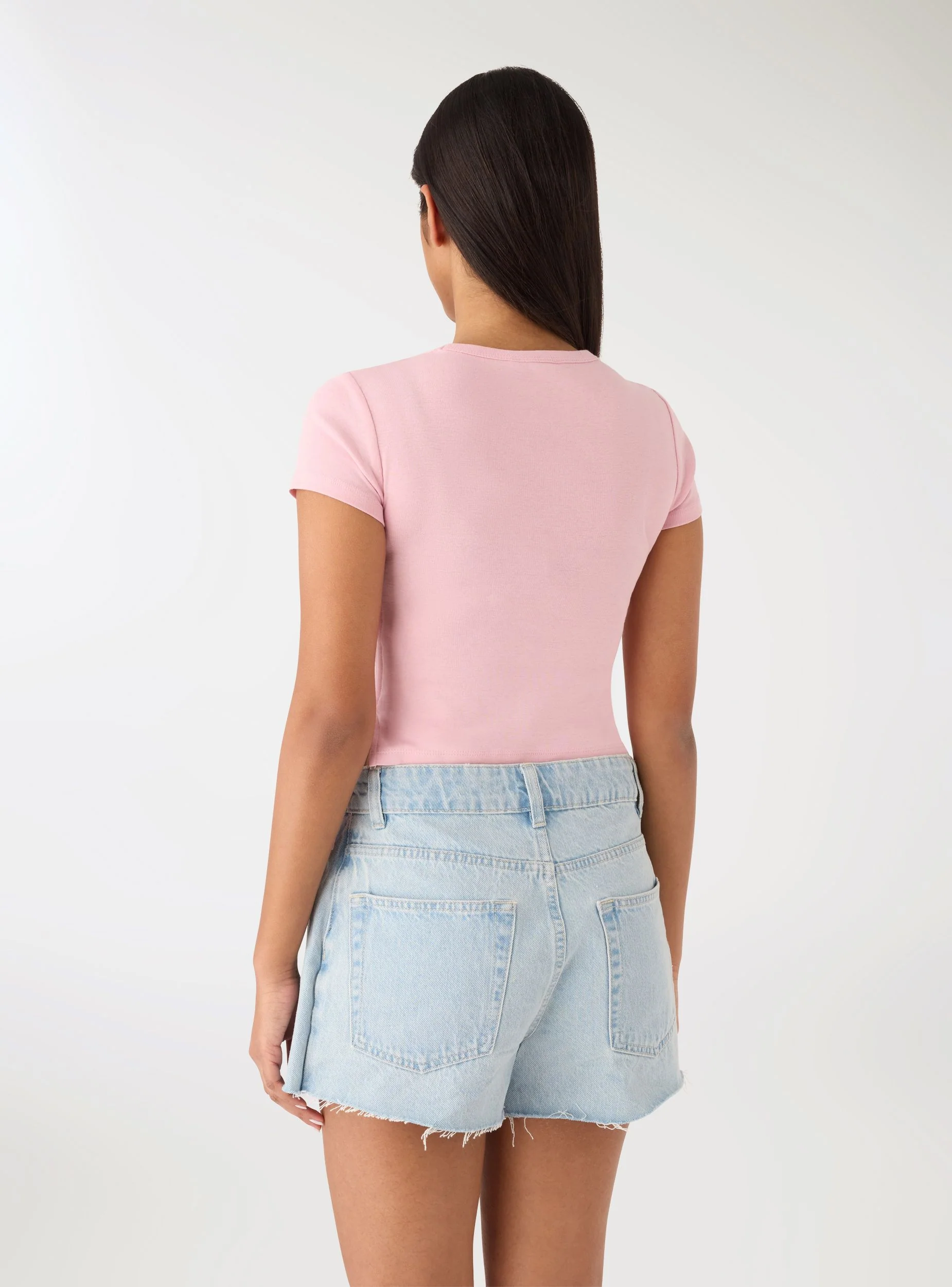 T-shirt crop con stampa e coulisse laterali - Image 2