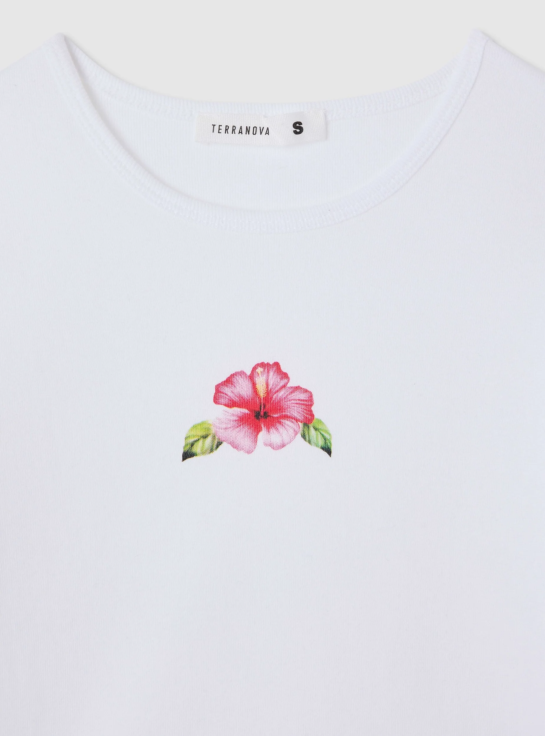 T-shirt crop con stampa fiore e charm - Image 7