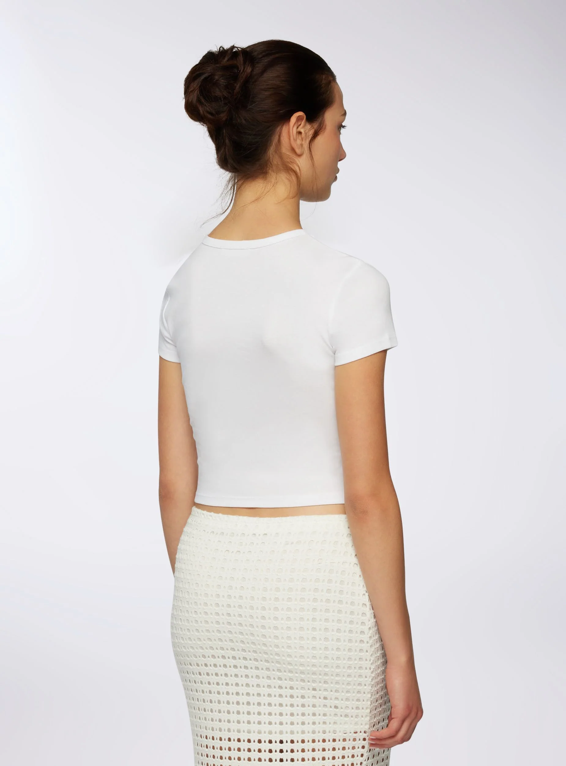 T-shirt crop con stampa social club - Image 2