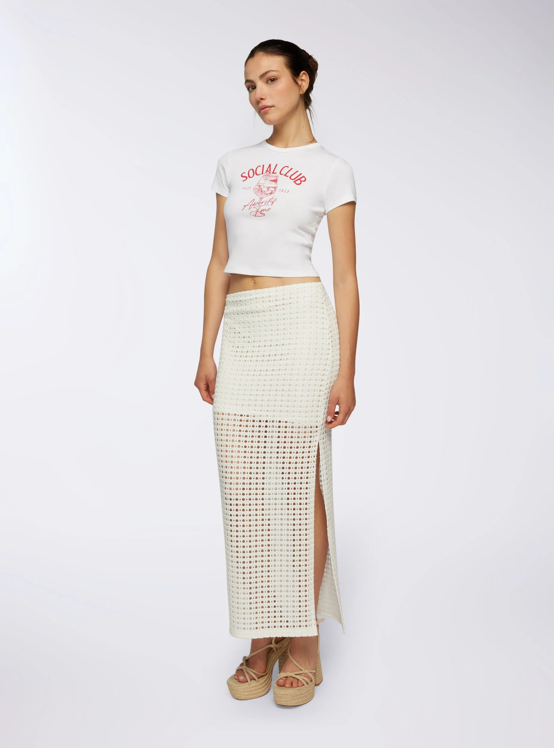 T-shirt crop con stampa social club - Image 4