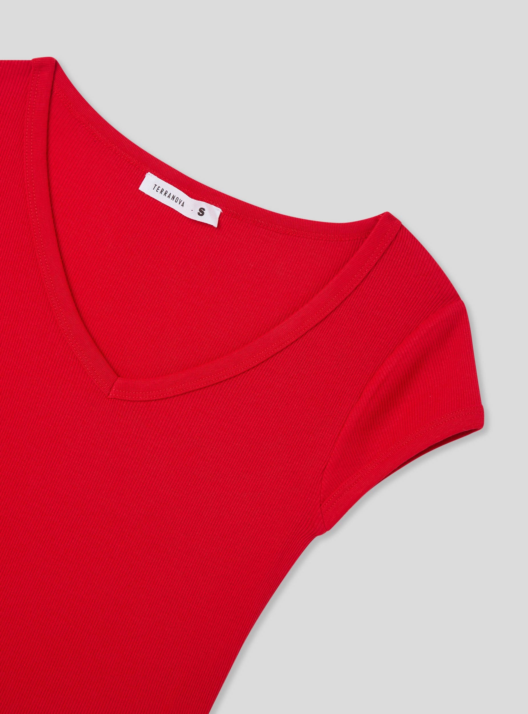 T-shirt crop tinta unita con scollo a v - Image 5