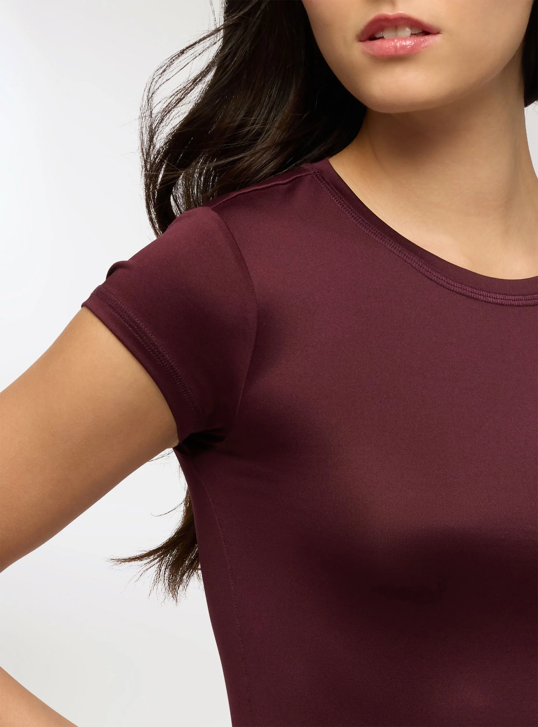 T-shirt elasticizzata tinta unita