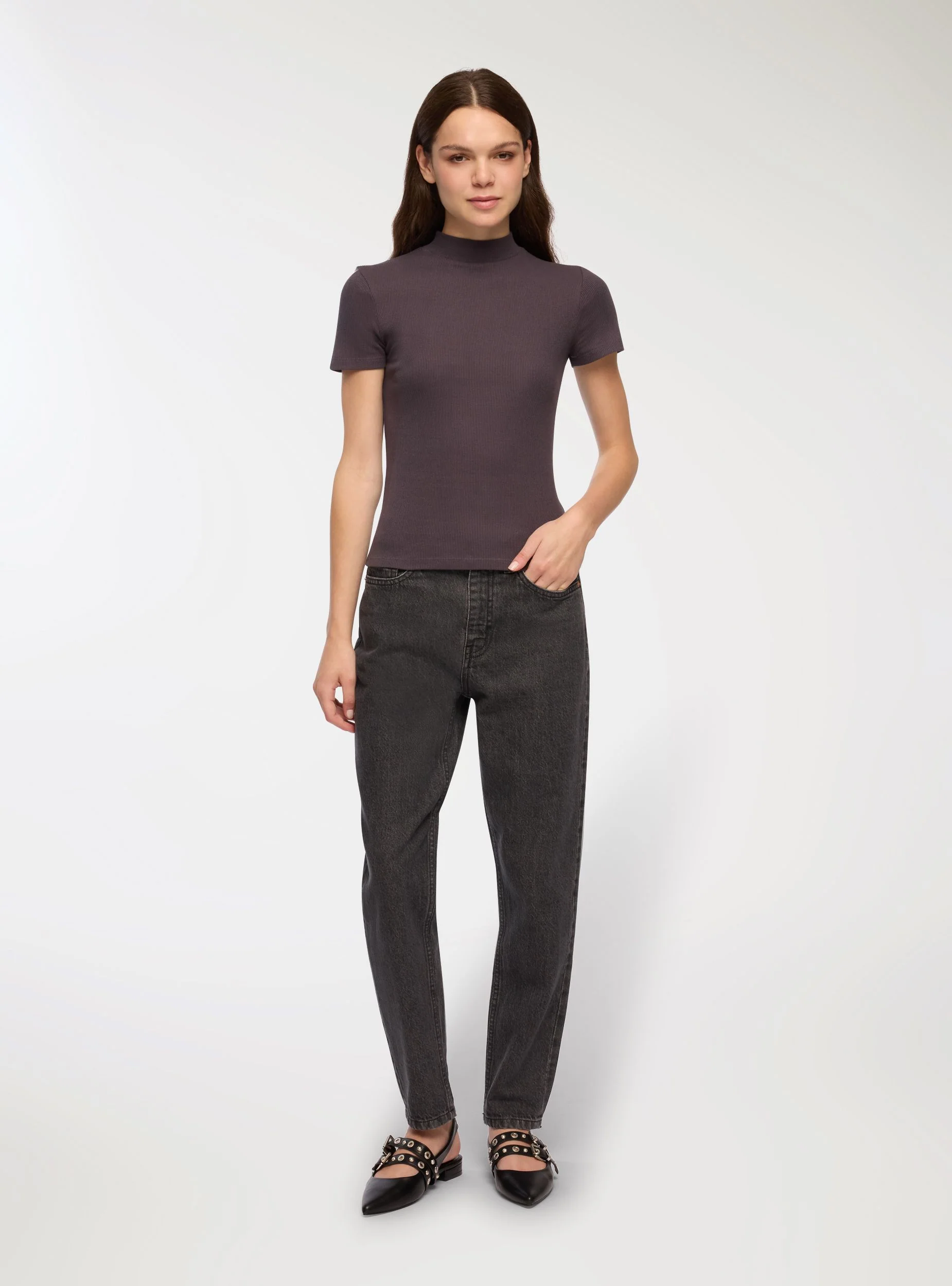 T-shirt lupetto a costine