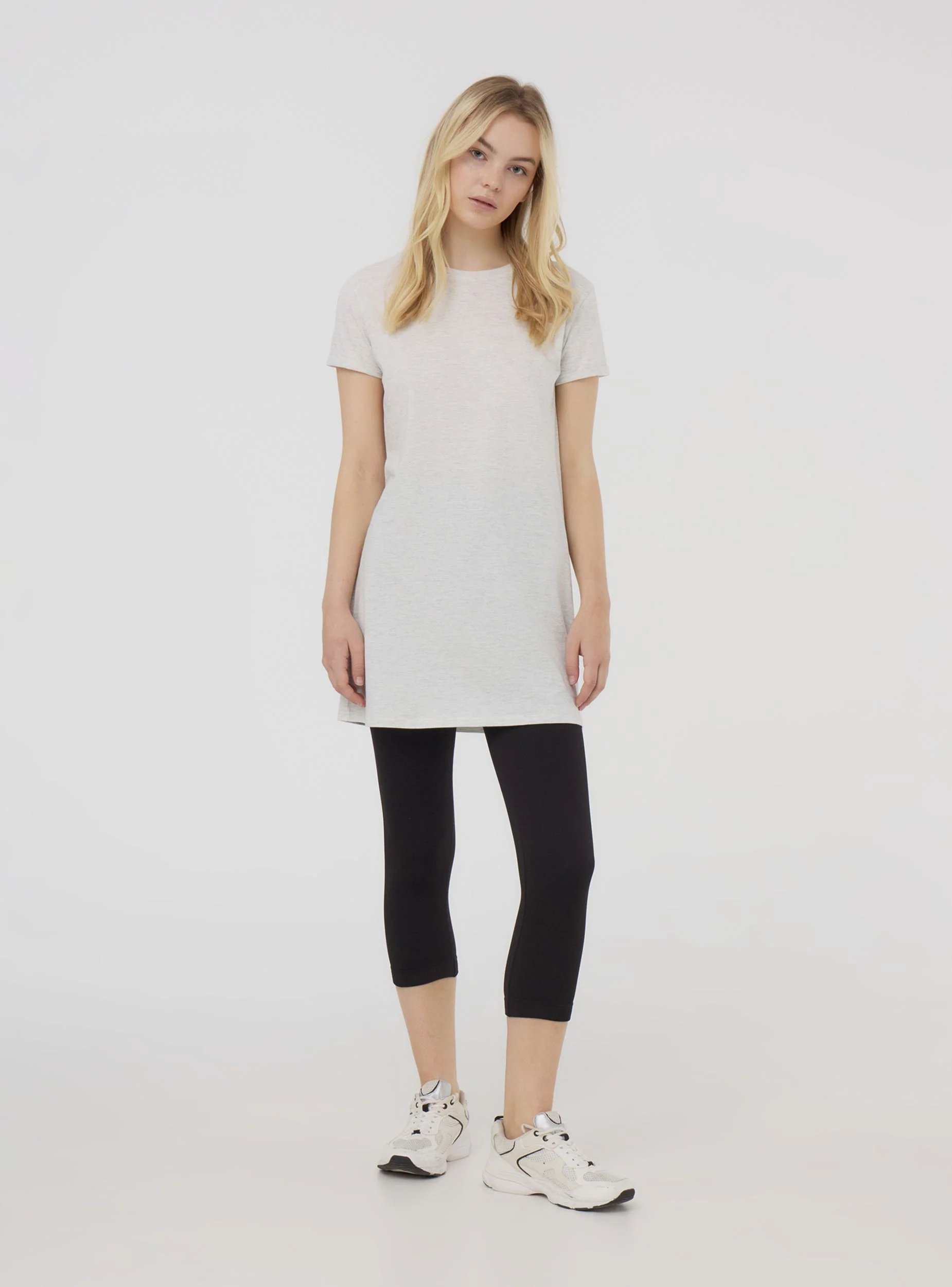 T-shirt maxi a tinta unita - Image 2