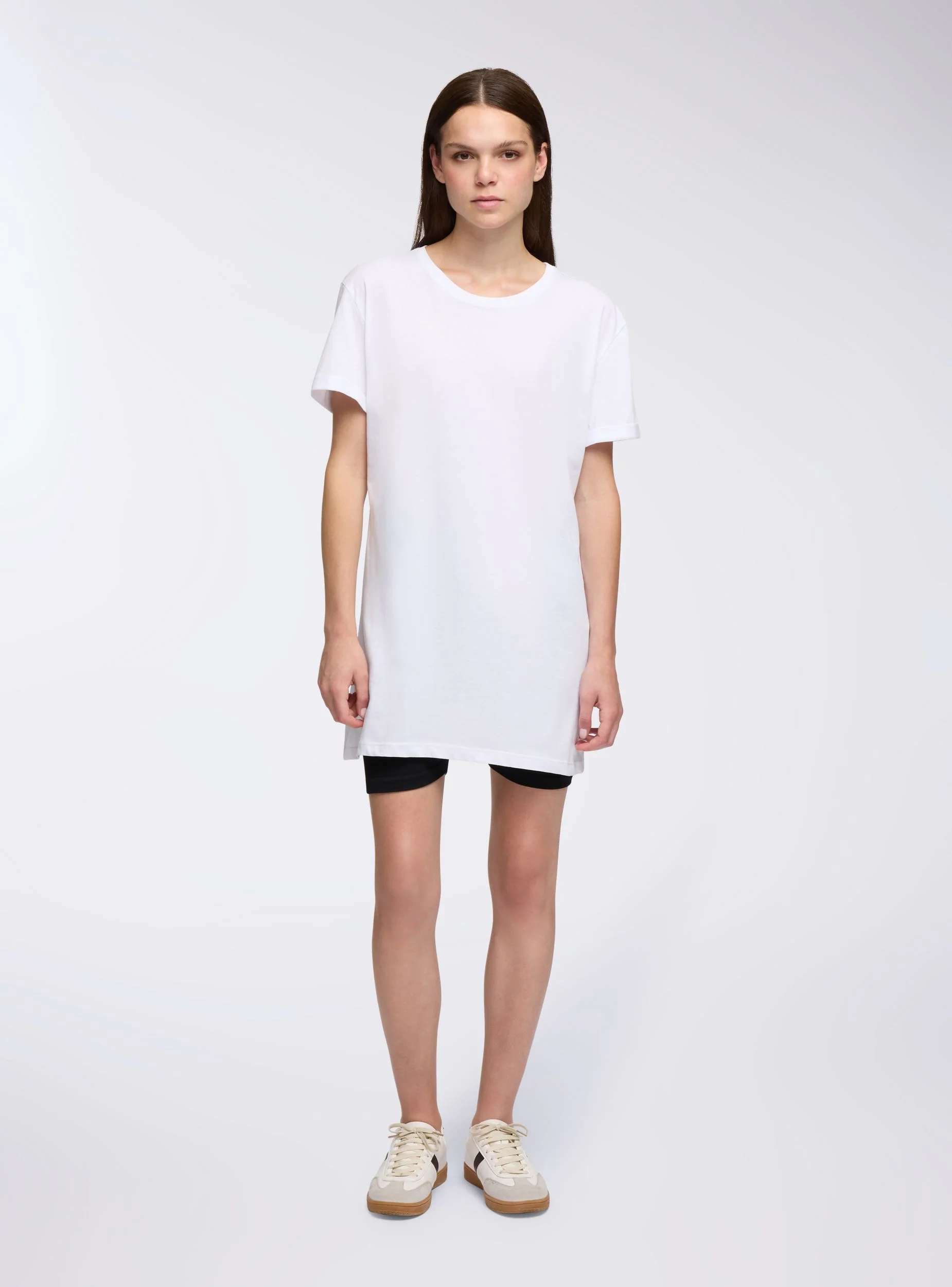 T-shirt maxi over a tinta unita