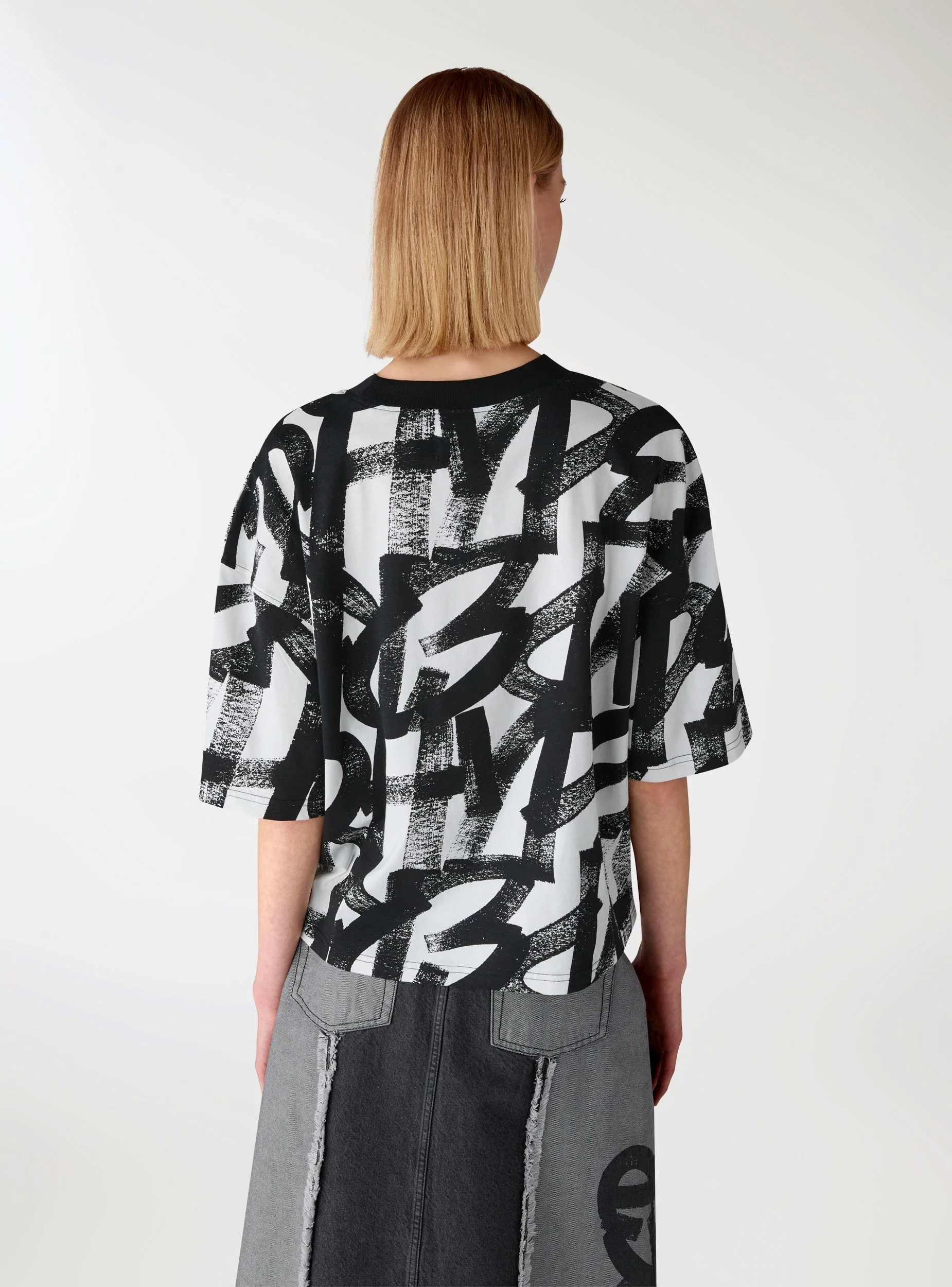T-shirt over con stampa graffiti allover TRNPOPLAB - Image 5